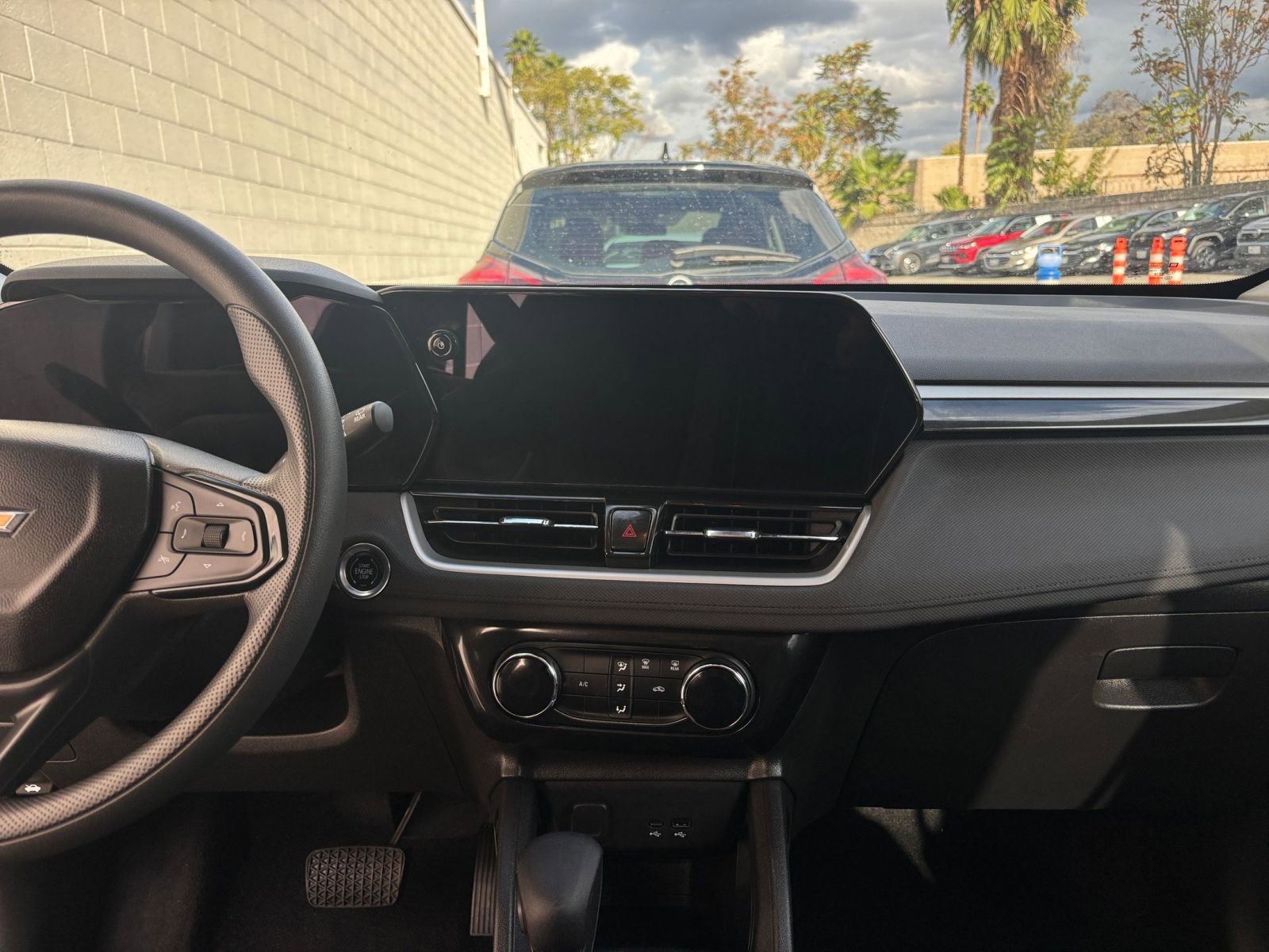 Thumbnail: 2025 Chevrolet TrailBlazer - 18