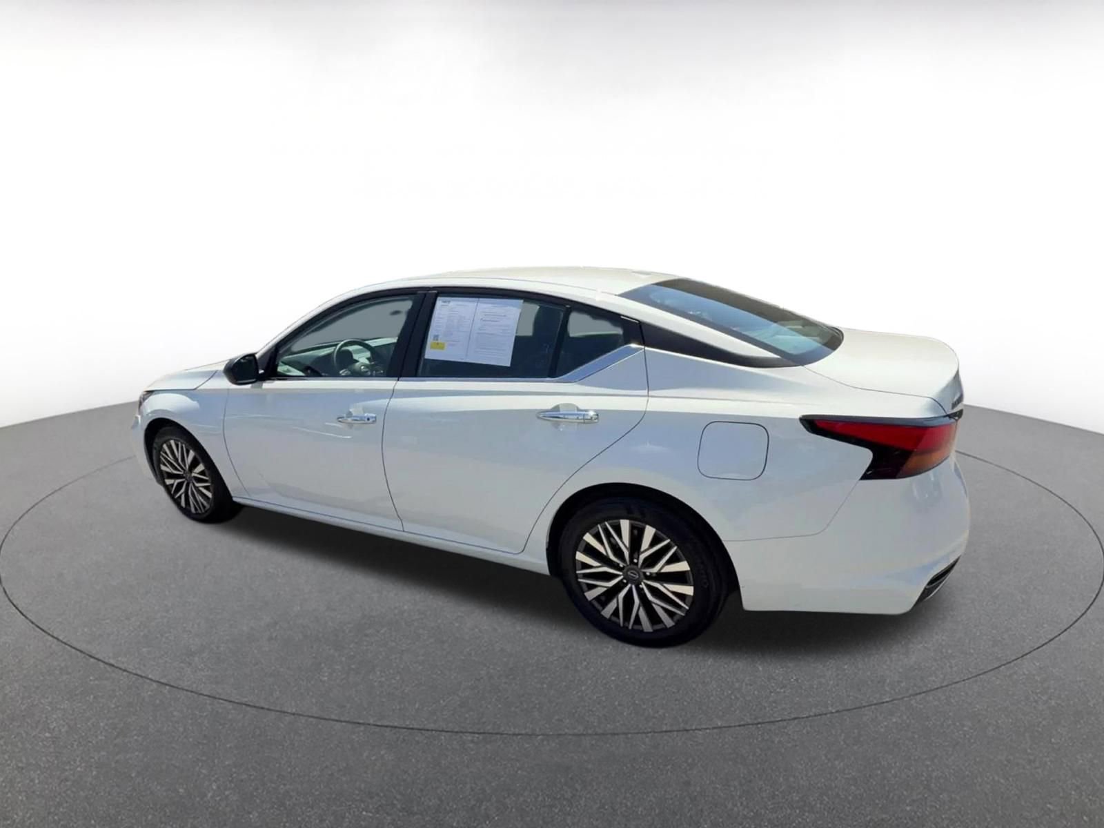 Thumbnail: 2025 Nissan Altima - 10