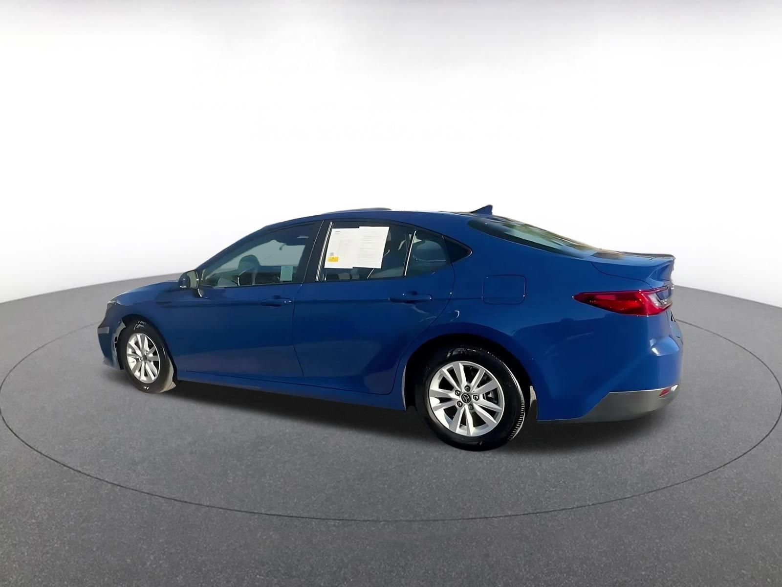 Thumbnail: 2025 Toyota Camry - 9