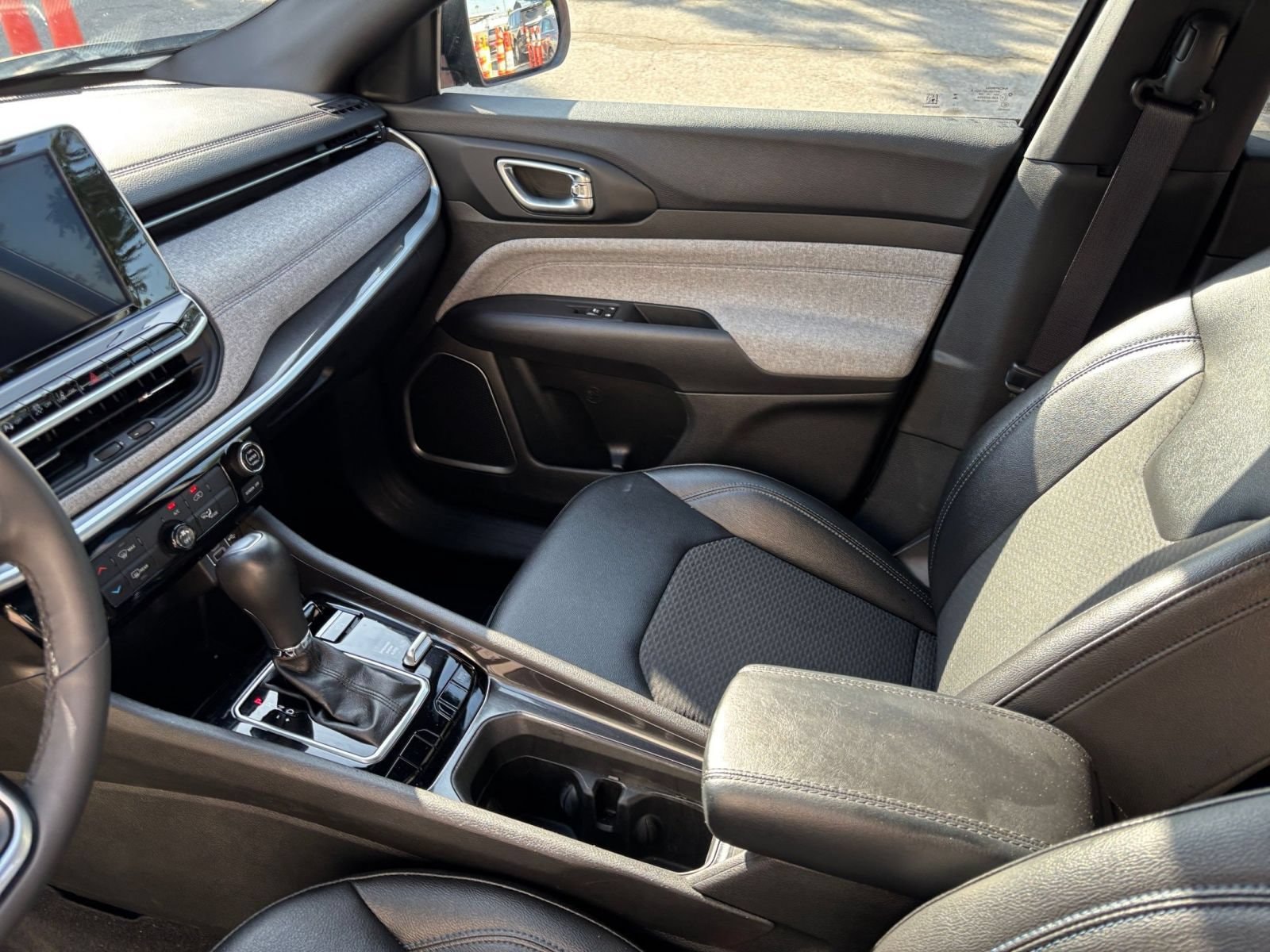 Thumbnail: 2025 Jeep Compass - 35