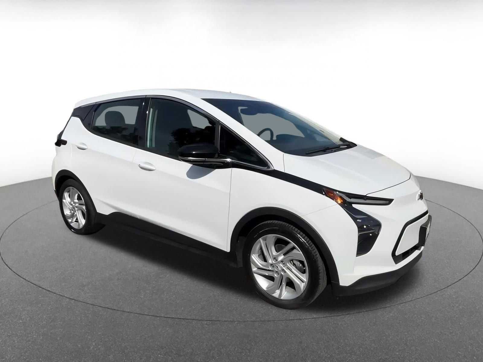 Thumbnail: 2023 Chevrolet Bolt EV - 2