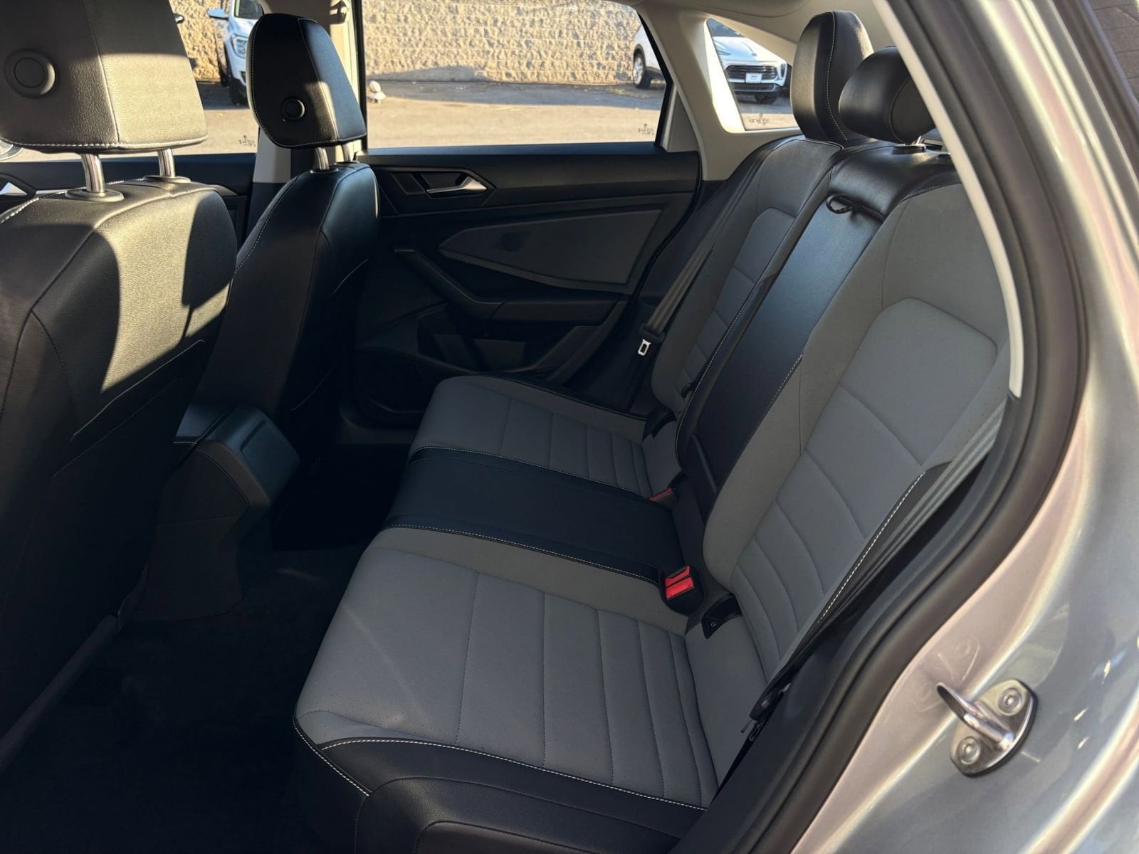 Thumbnail: 2025 Volkswagen Jetta - 25