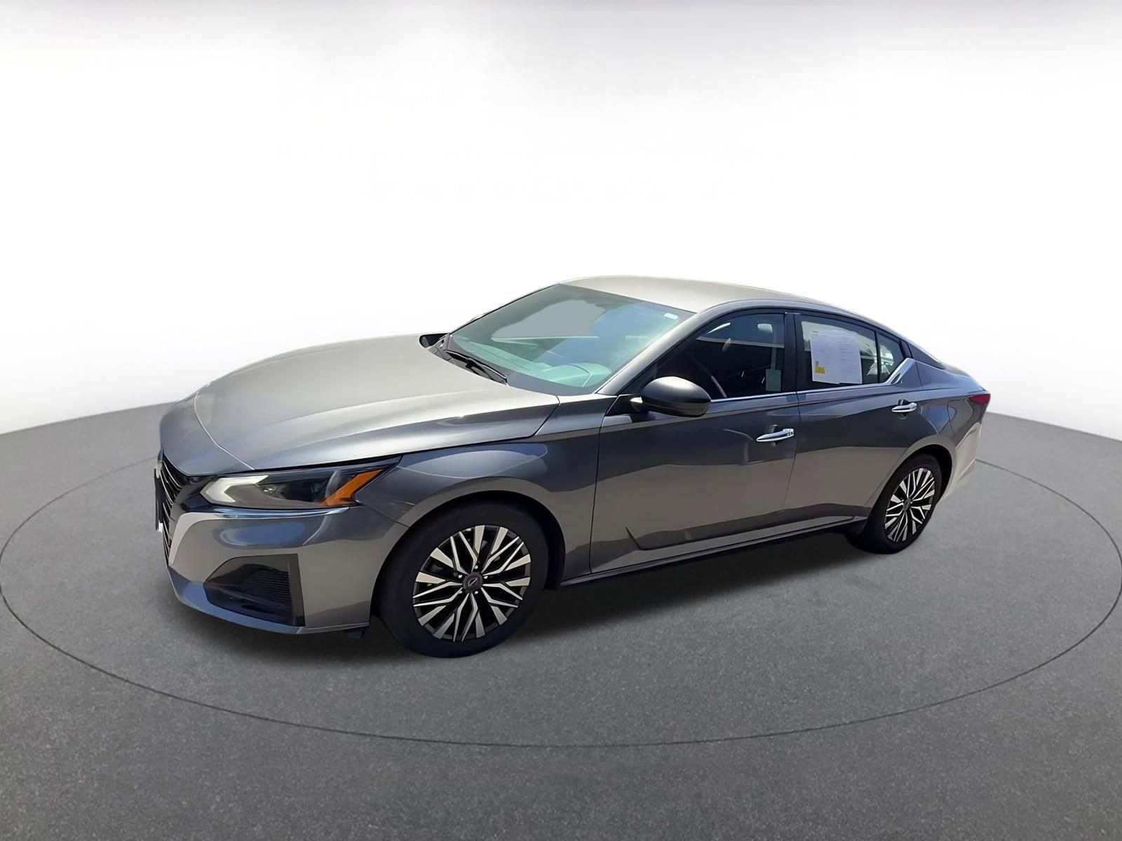 Thumbnail: 2025 Nissan Altima - 8