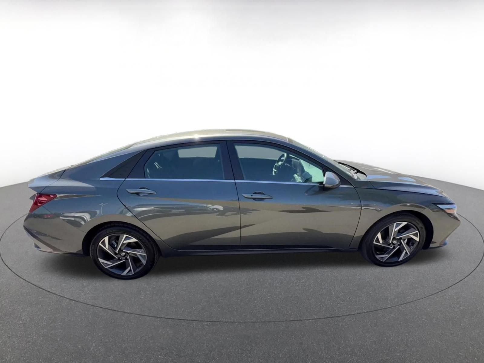 Thumbnail: 2025 Hyundai Elantra - 16