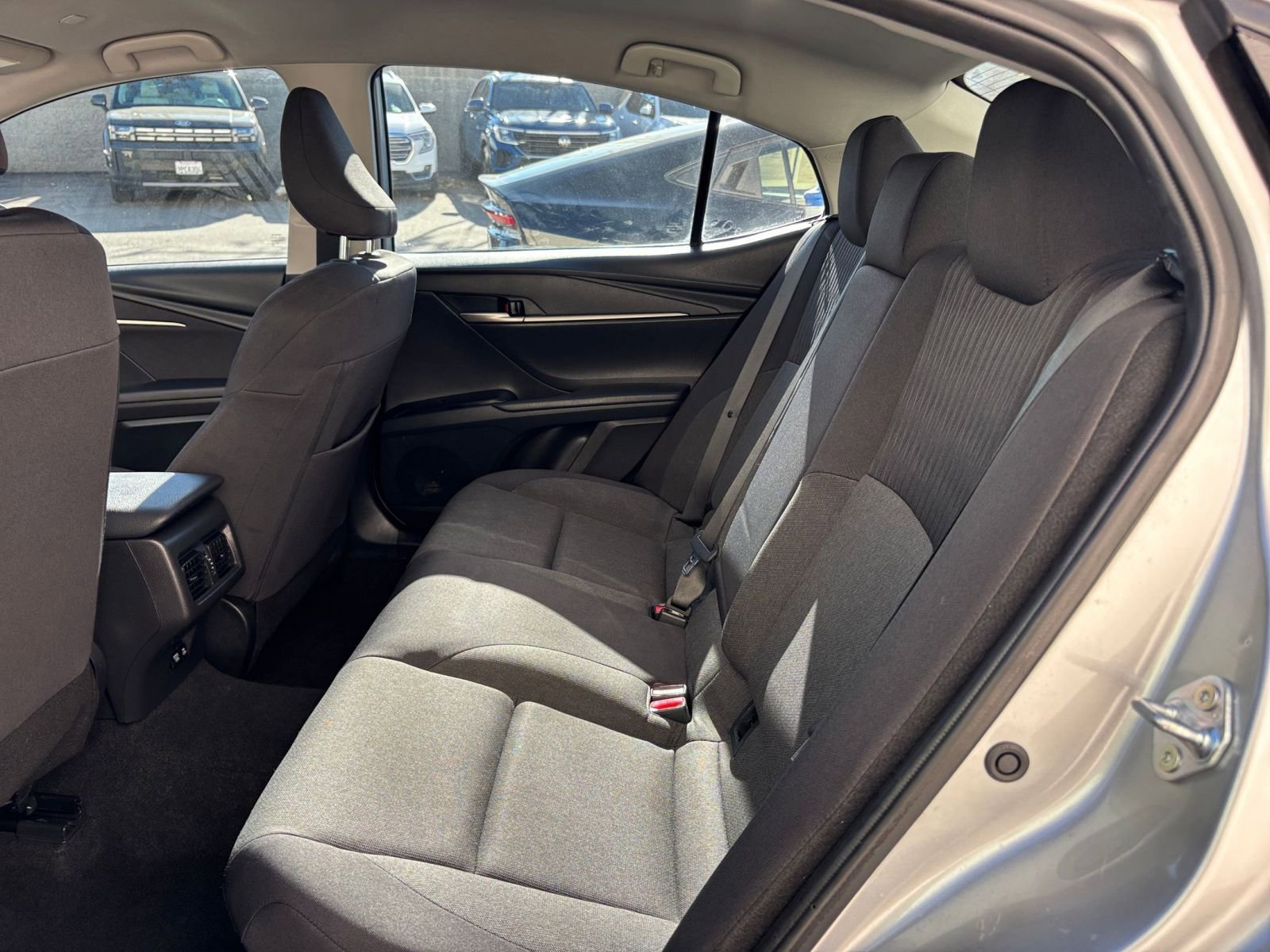 Thumbnail: 2025 Toyota Camry - 25