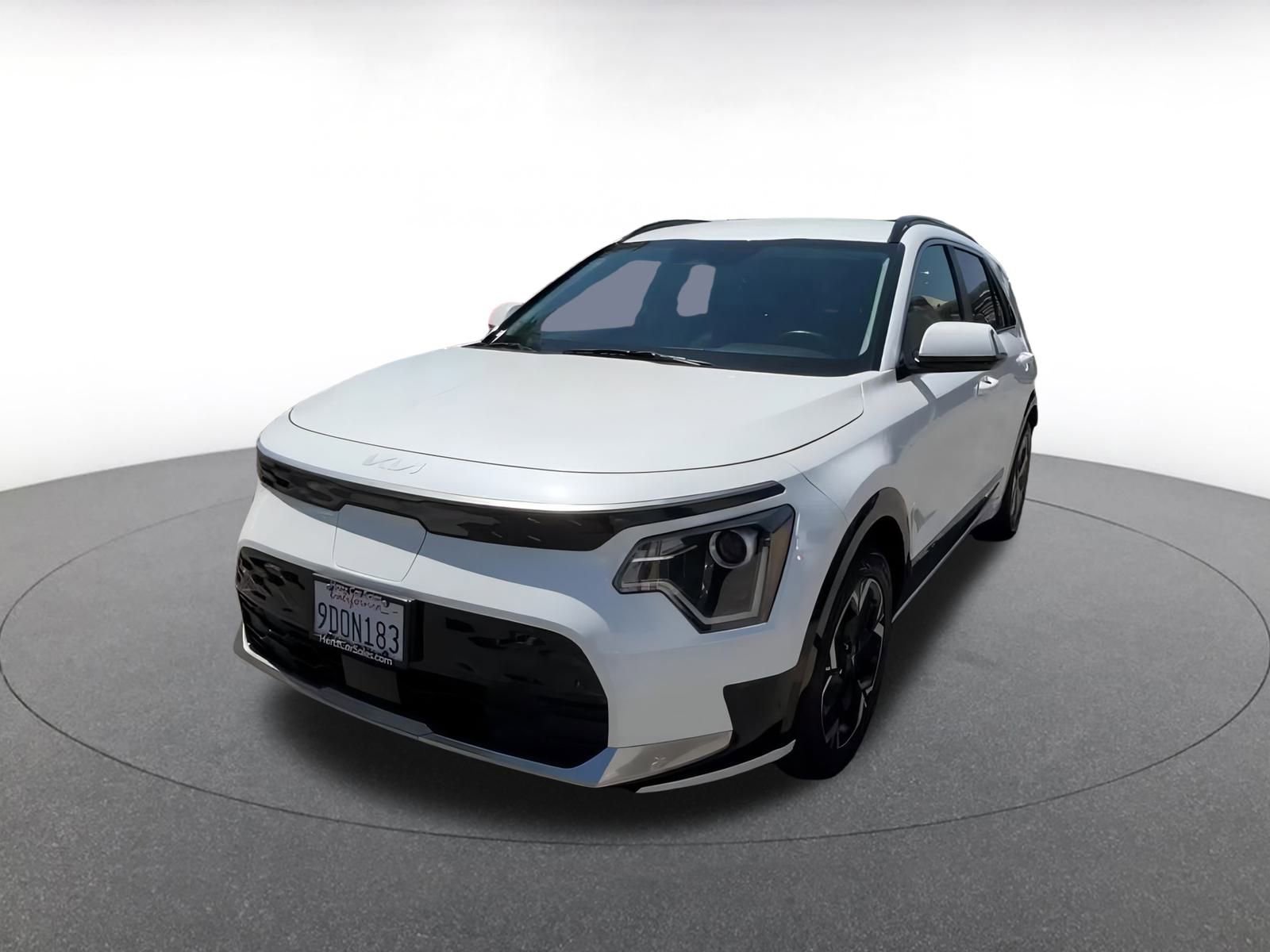 Thumbnail: 2023 Kia Niro - 6