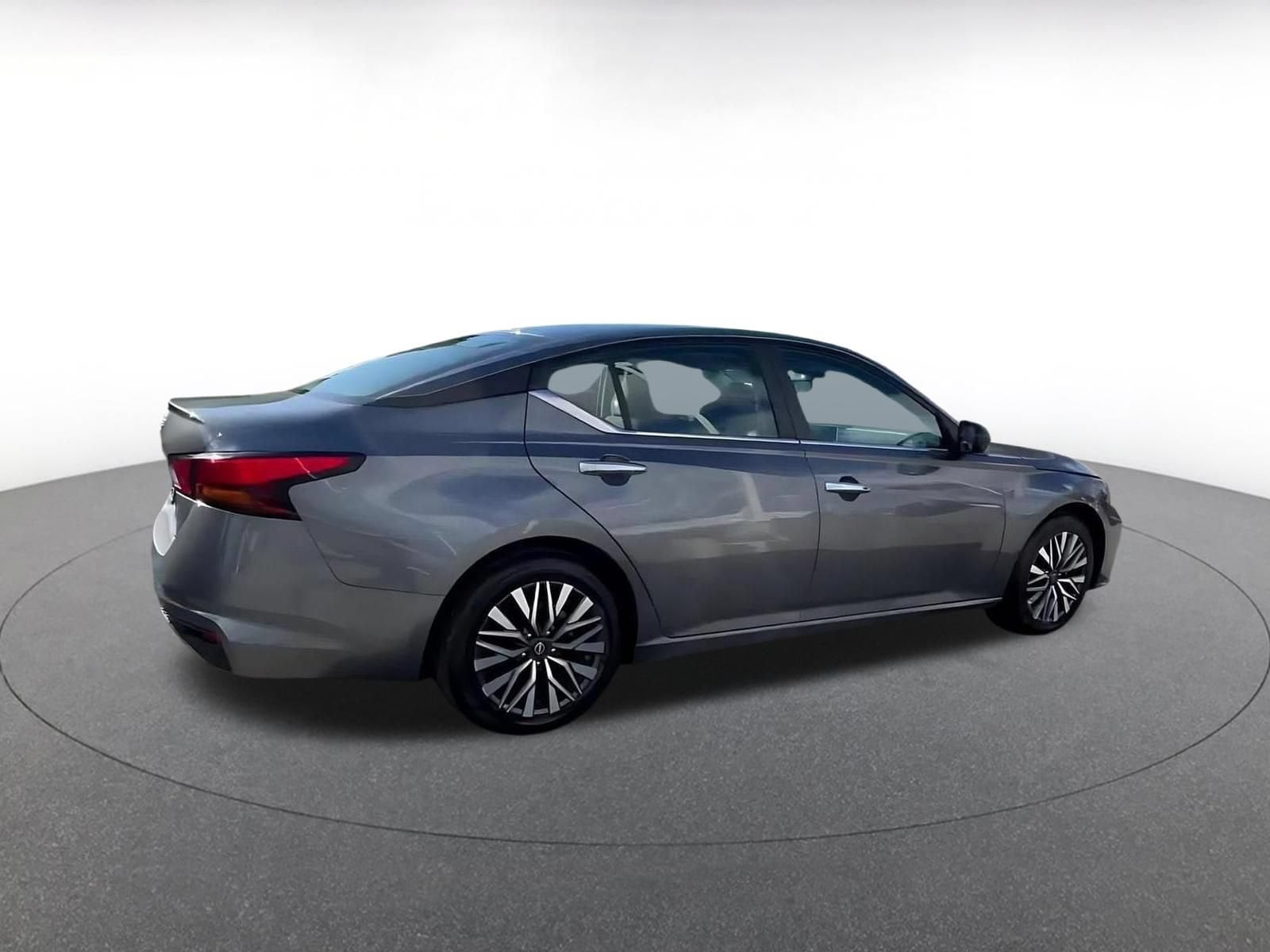 Thumbnail: 2025 Nissan Altima - 14