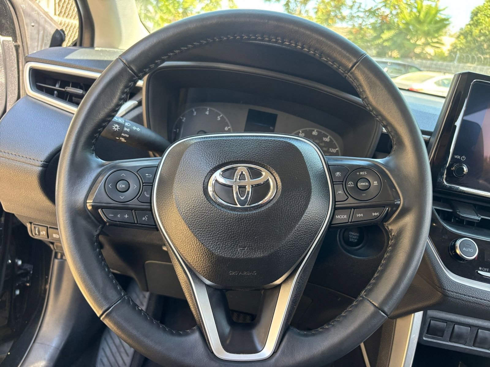 Thumbnail: 2025 Toyota Corolla Cross - 28