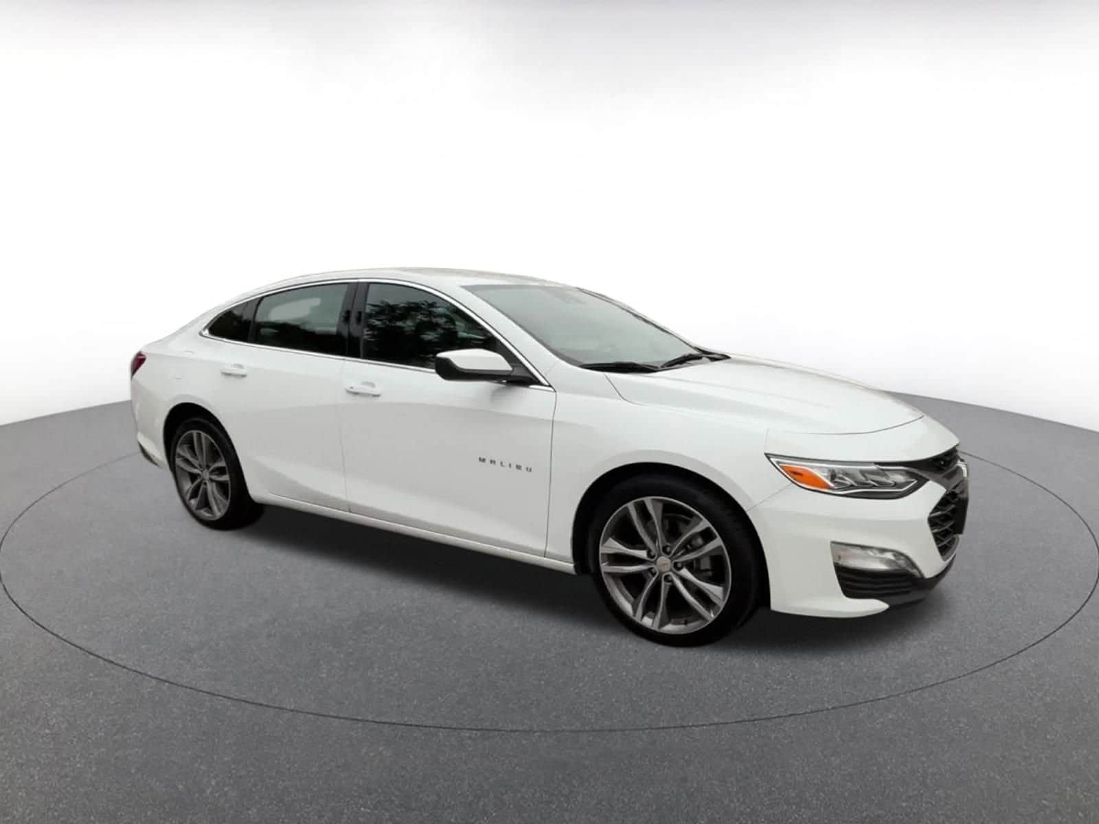 Thumbnail: 2024 Chevrolet Malibu - 2