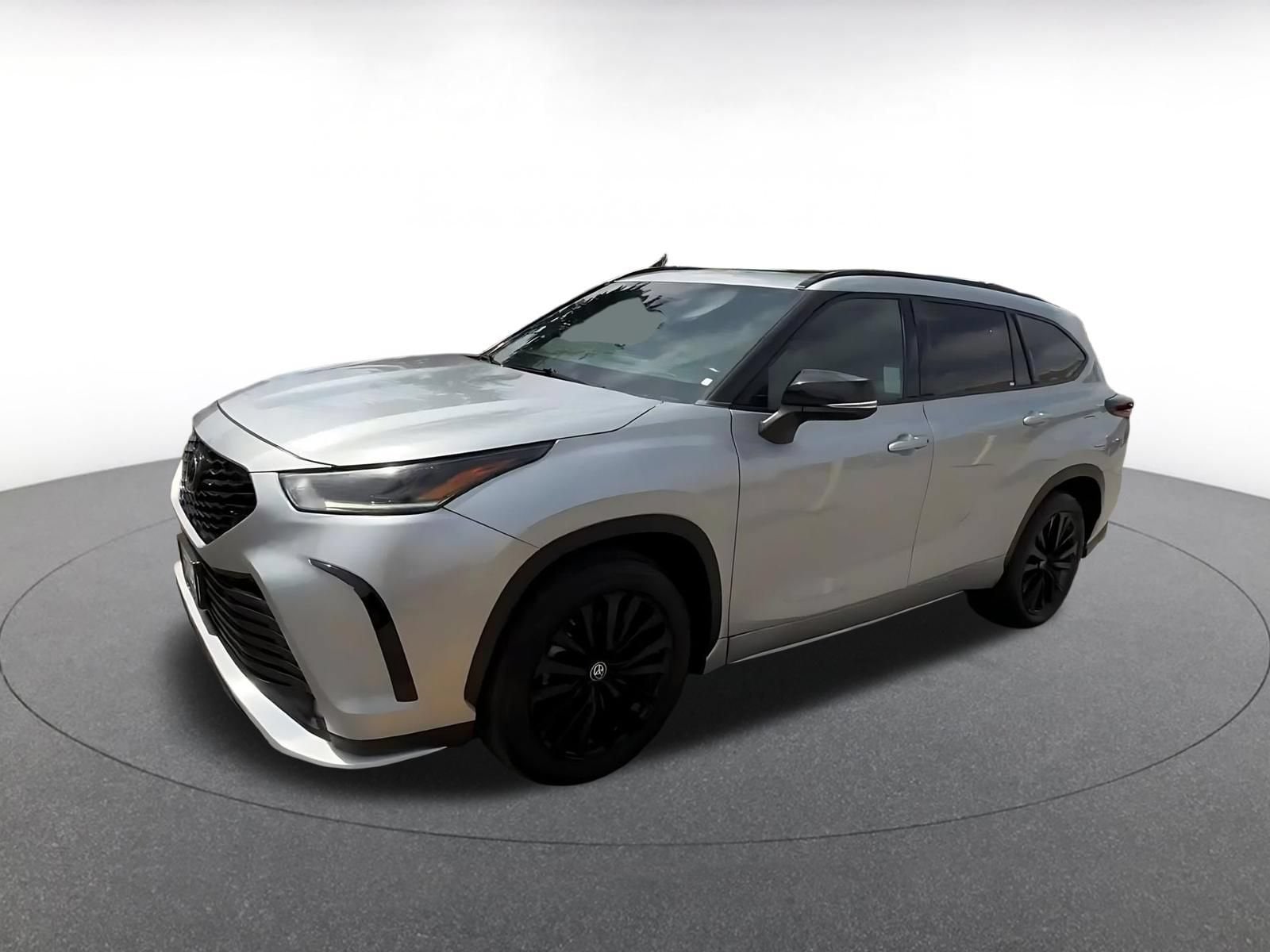 Thumbnail: 2024 Toyota Highlander - 8