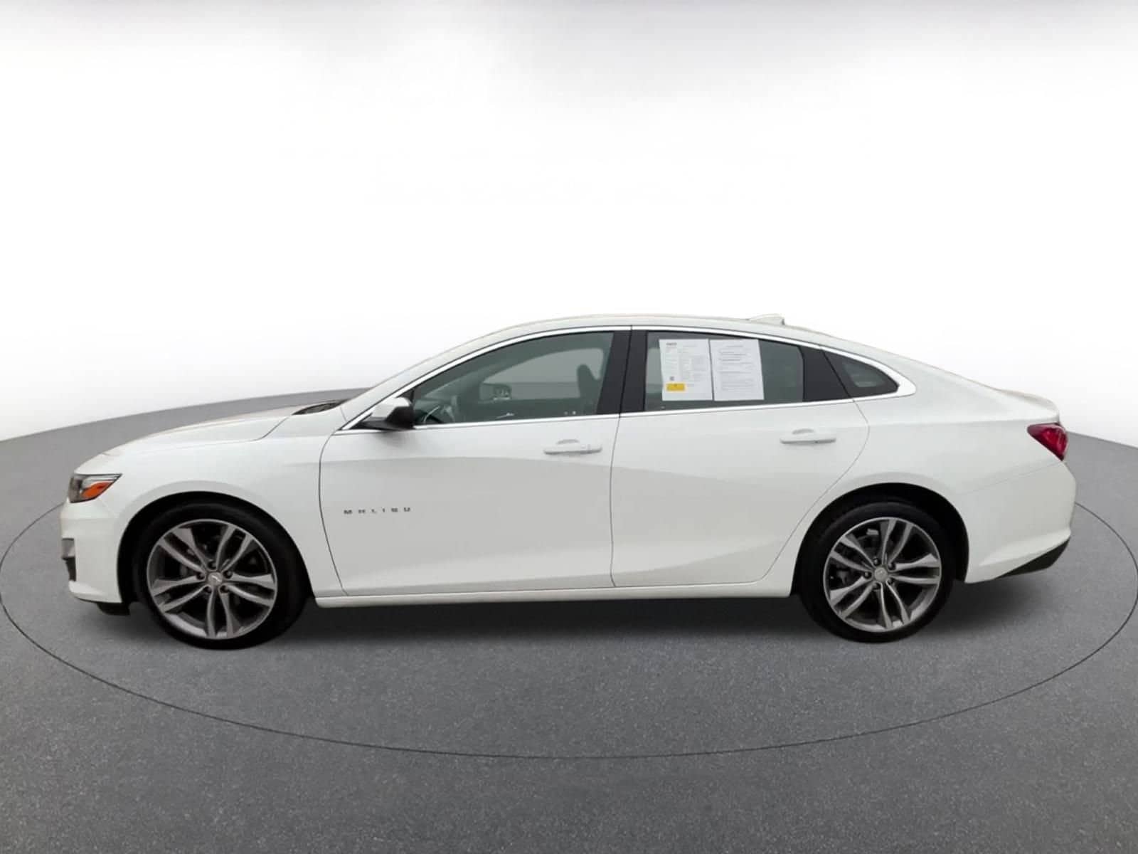 Thumbnail: 2024 Chevrolet Malibu - 9