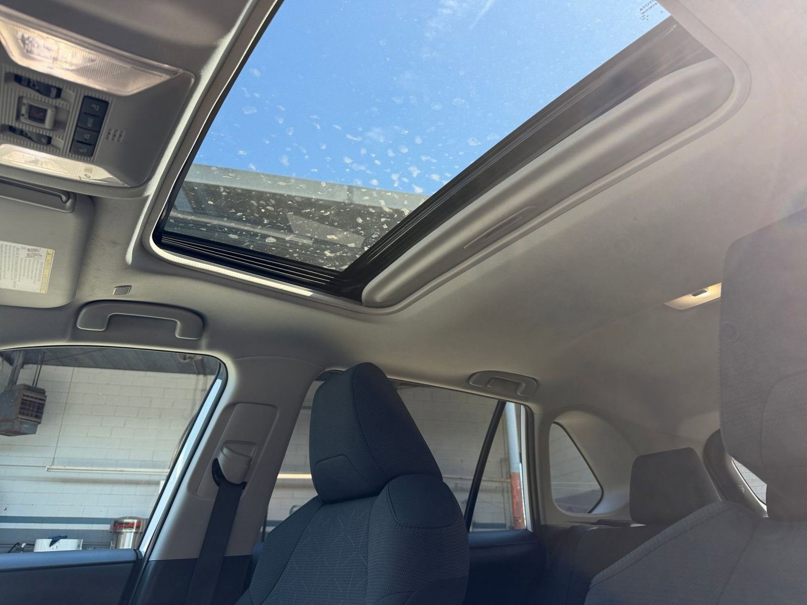 Thumbnail: 2025 Toyota RAV4 - 30