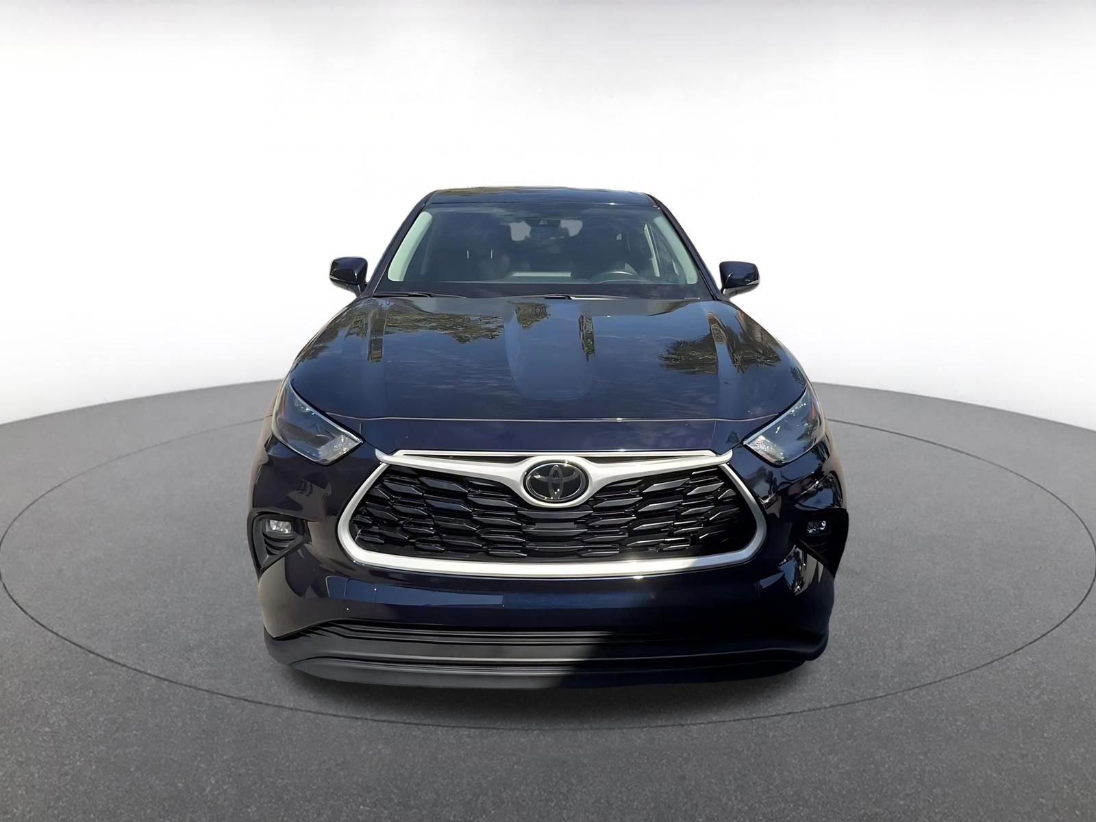 Thumbnail: 2025 Toyota Highlander - 4