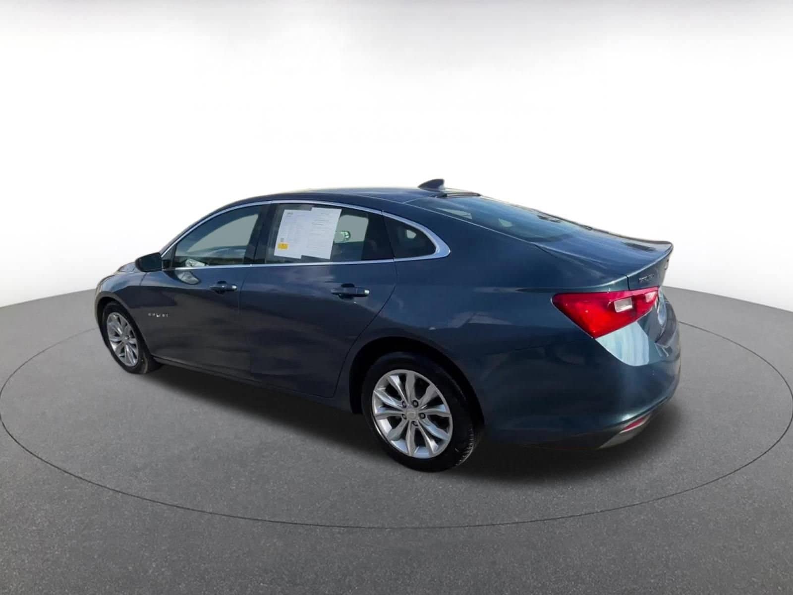 Thumbnail: 2024 Chevrolet Malibu - 10