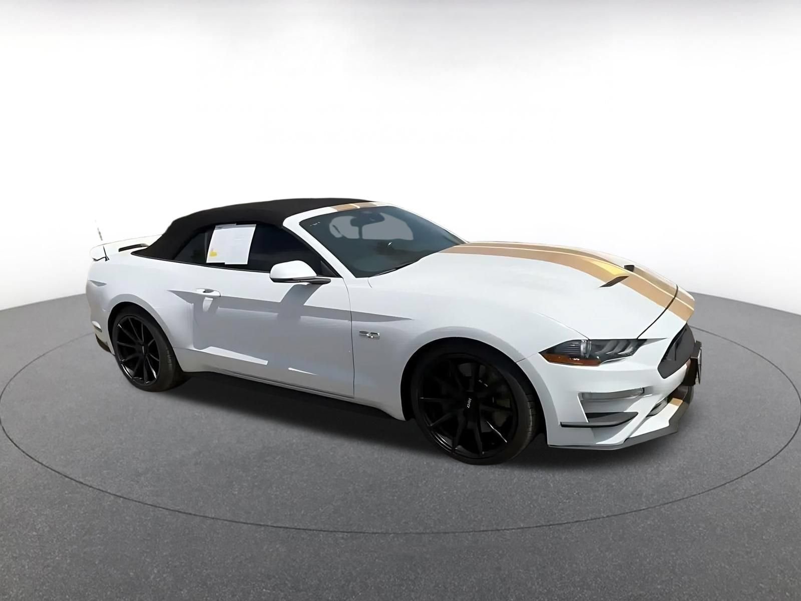 Thumbnail: 2022 Ford Mustang - 2