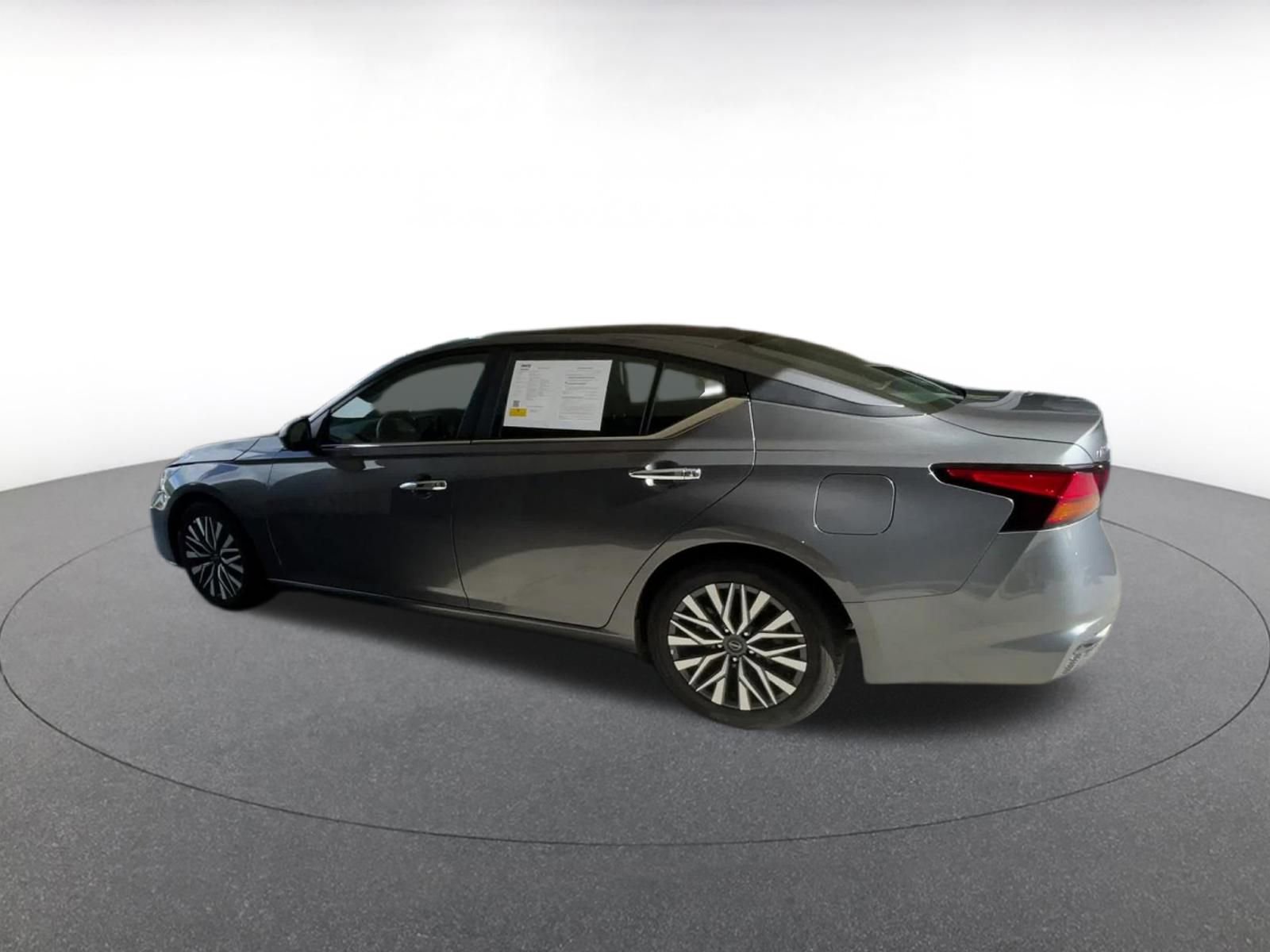 Thumbnail: 2025 Nissan Altima - 10