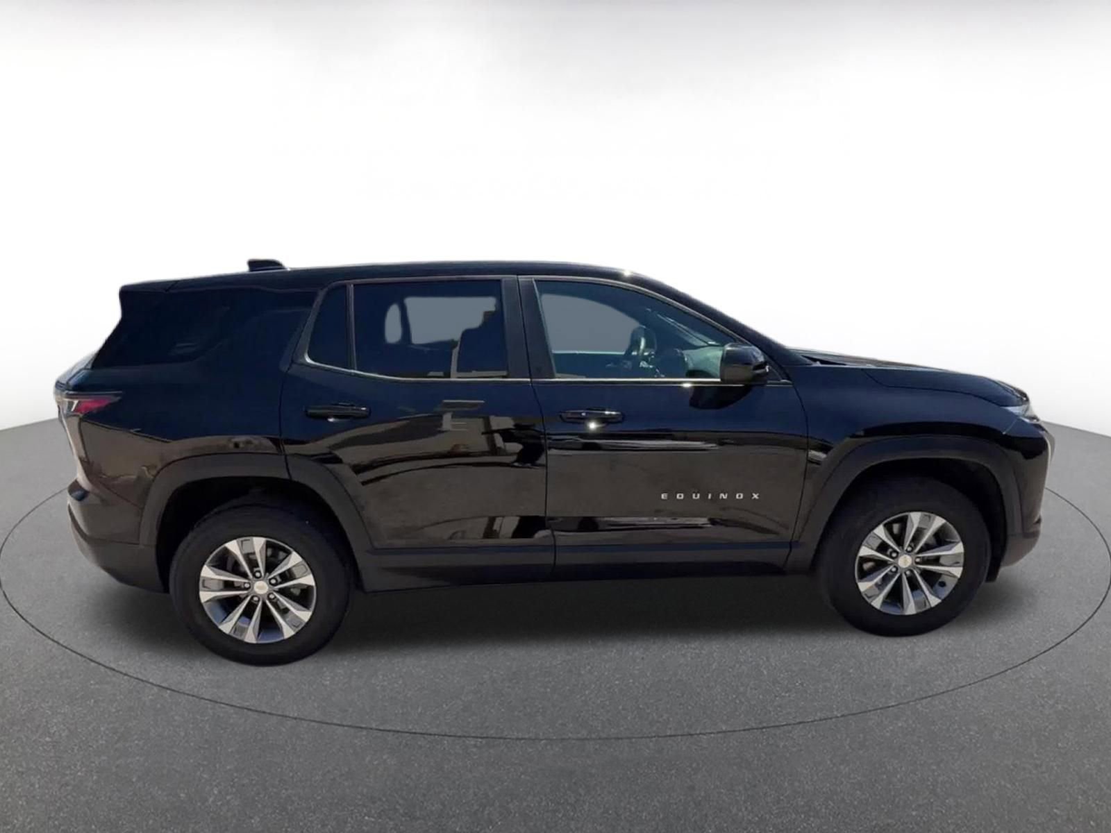Thumbnail: 2025 Chevrolet Equinox - 16