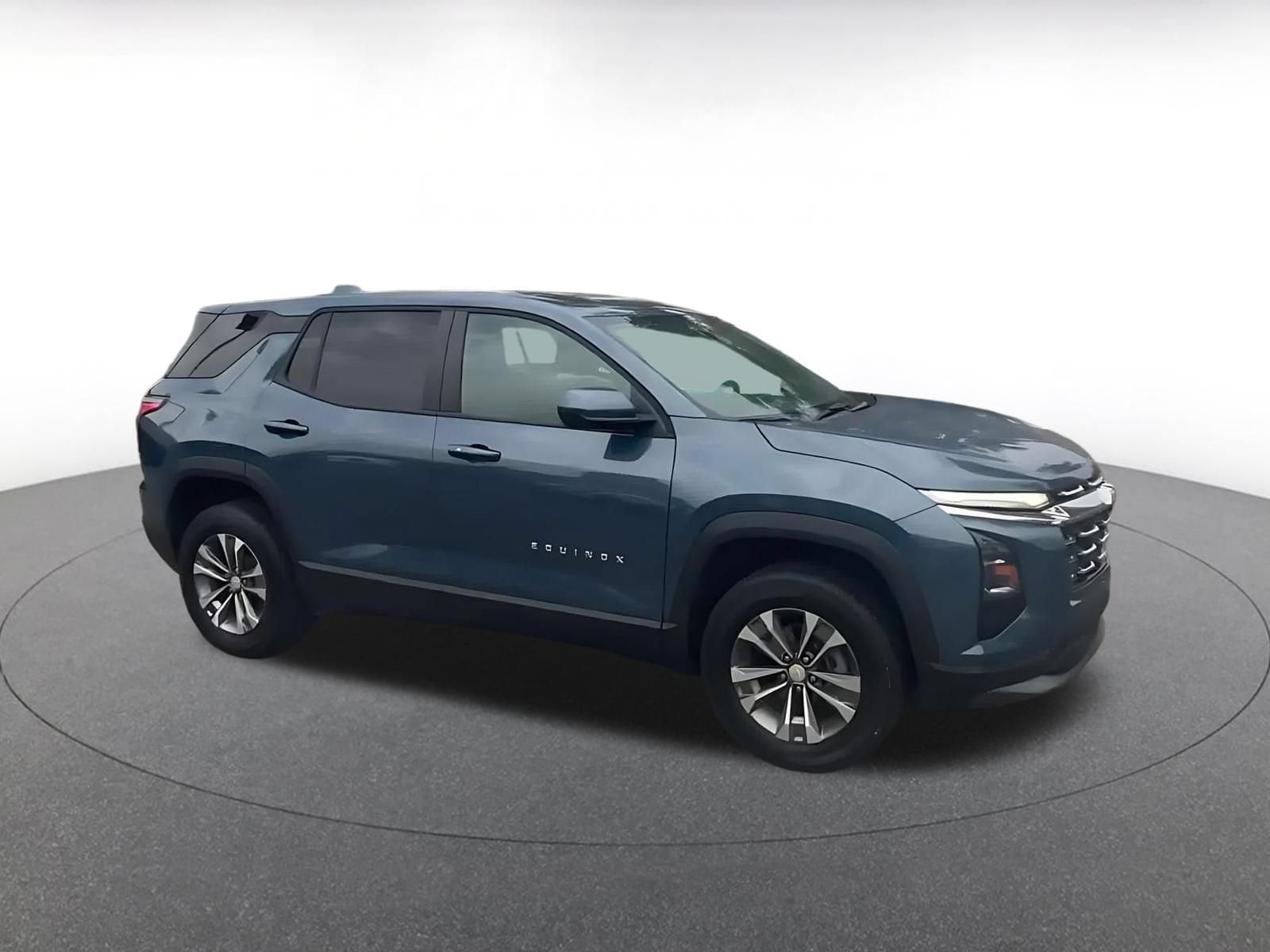 Thumbnail: 2025 Chevrolet Equinox - 2