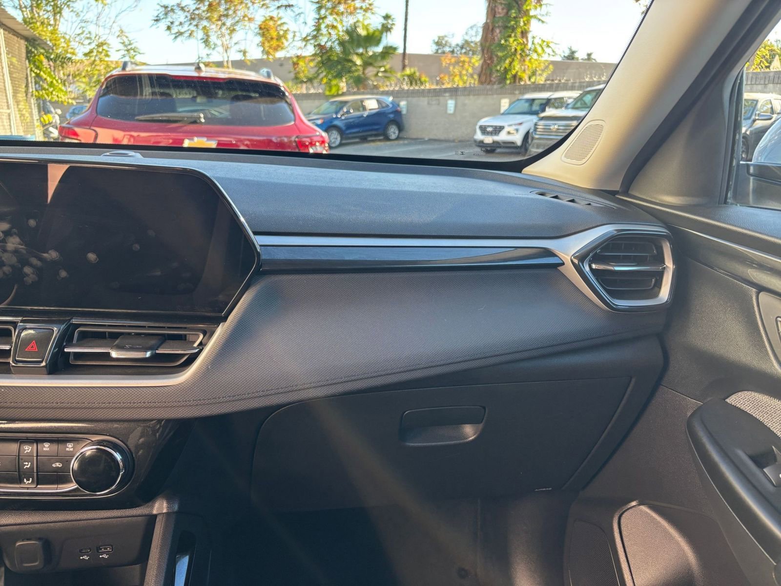 Thumbnail: 2025 Chevrolet TrailBlazer - 35