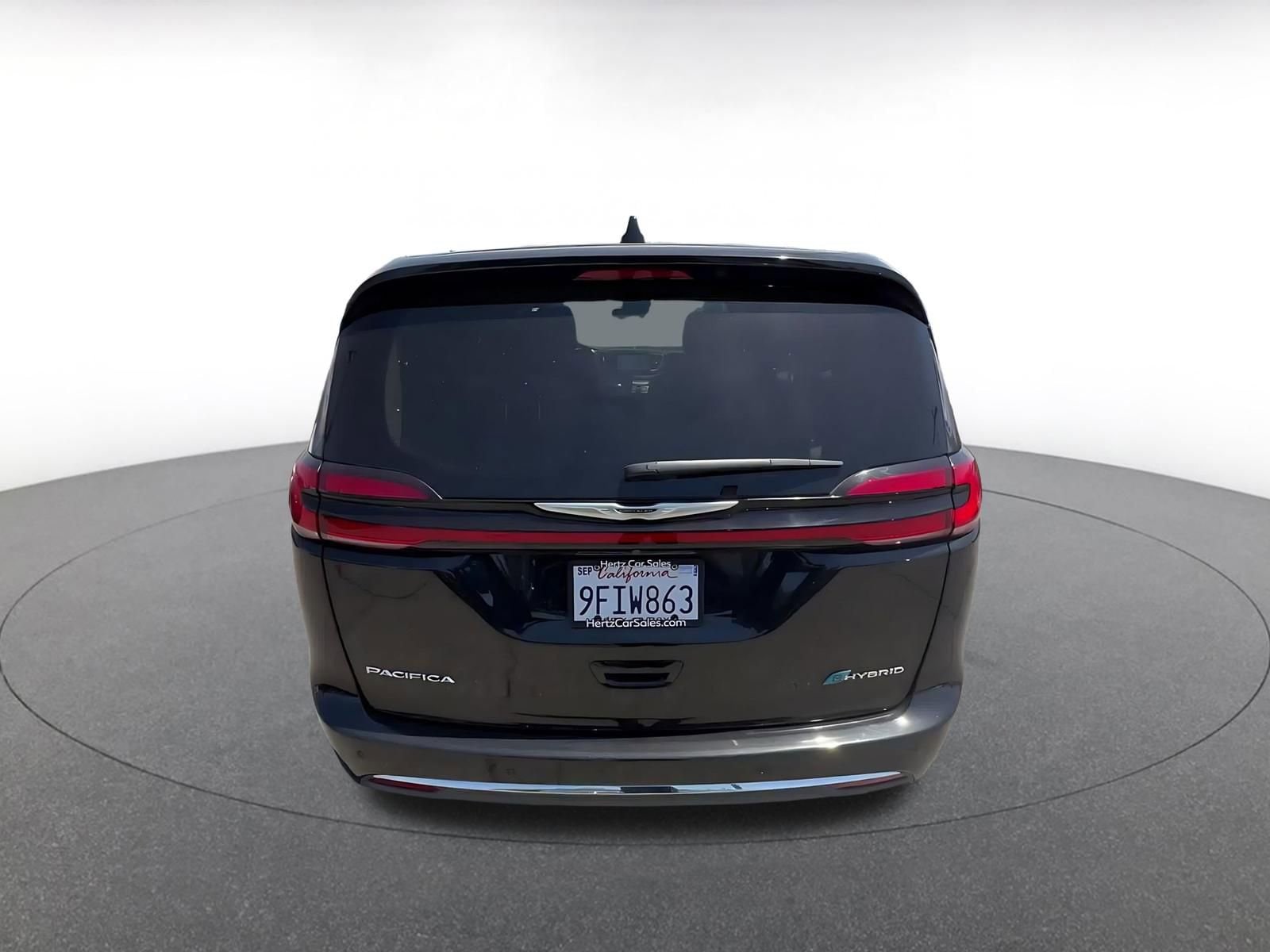 Thumbnail: 2023 Chrysler Pacifica - 12