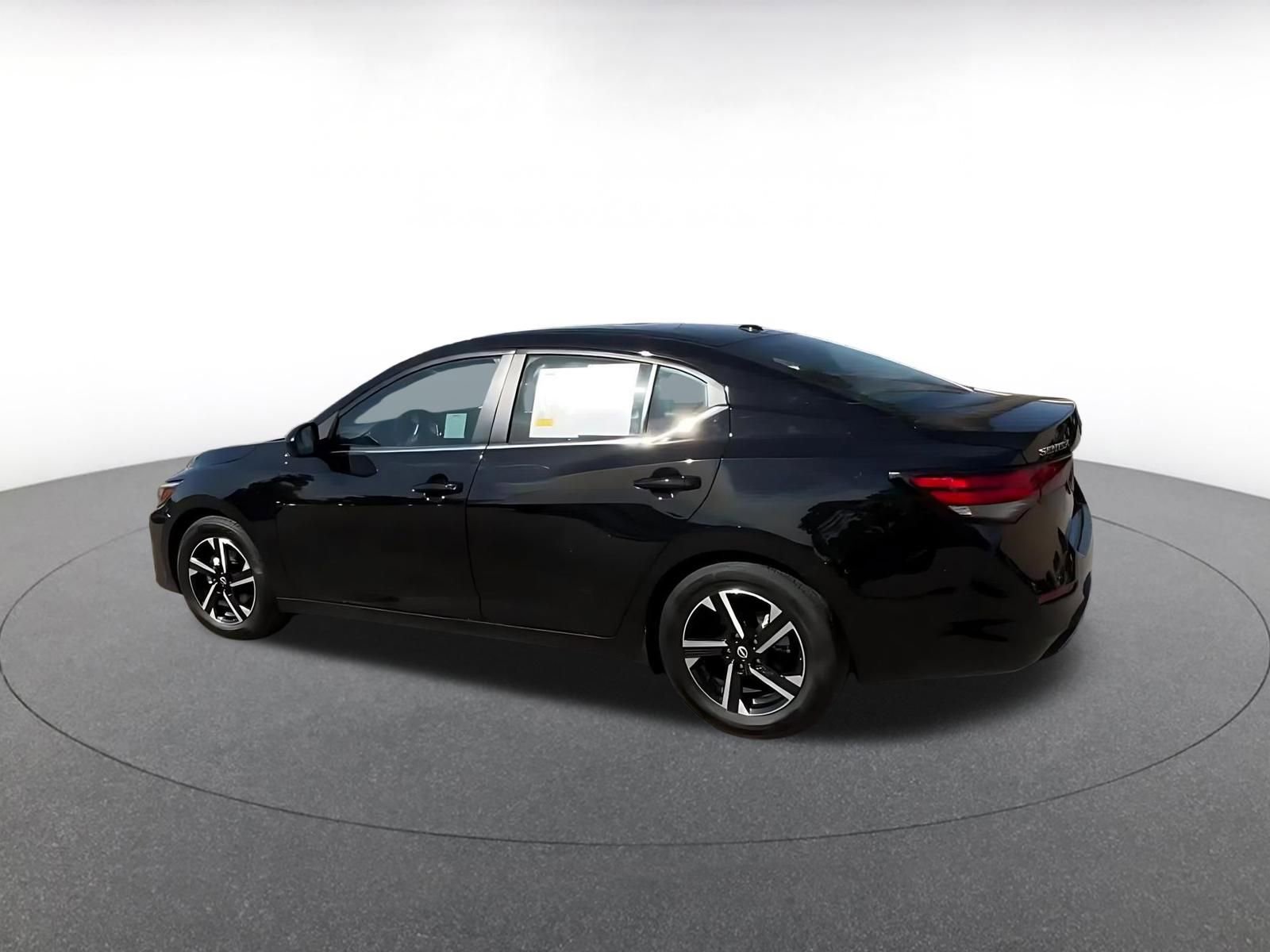 Thumbnail: 2025 Nissan Sentra - 9