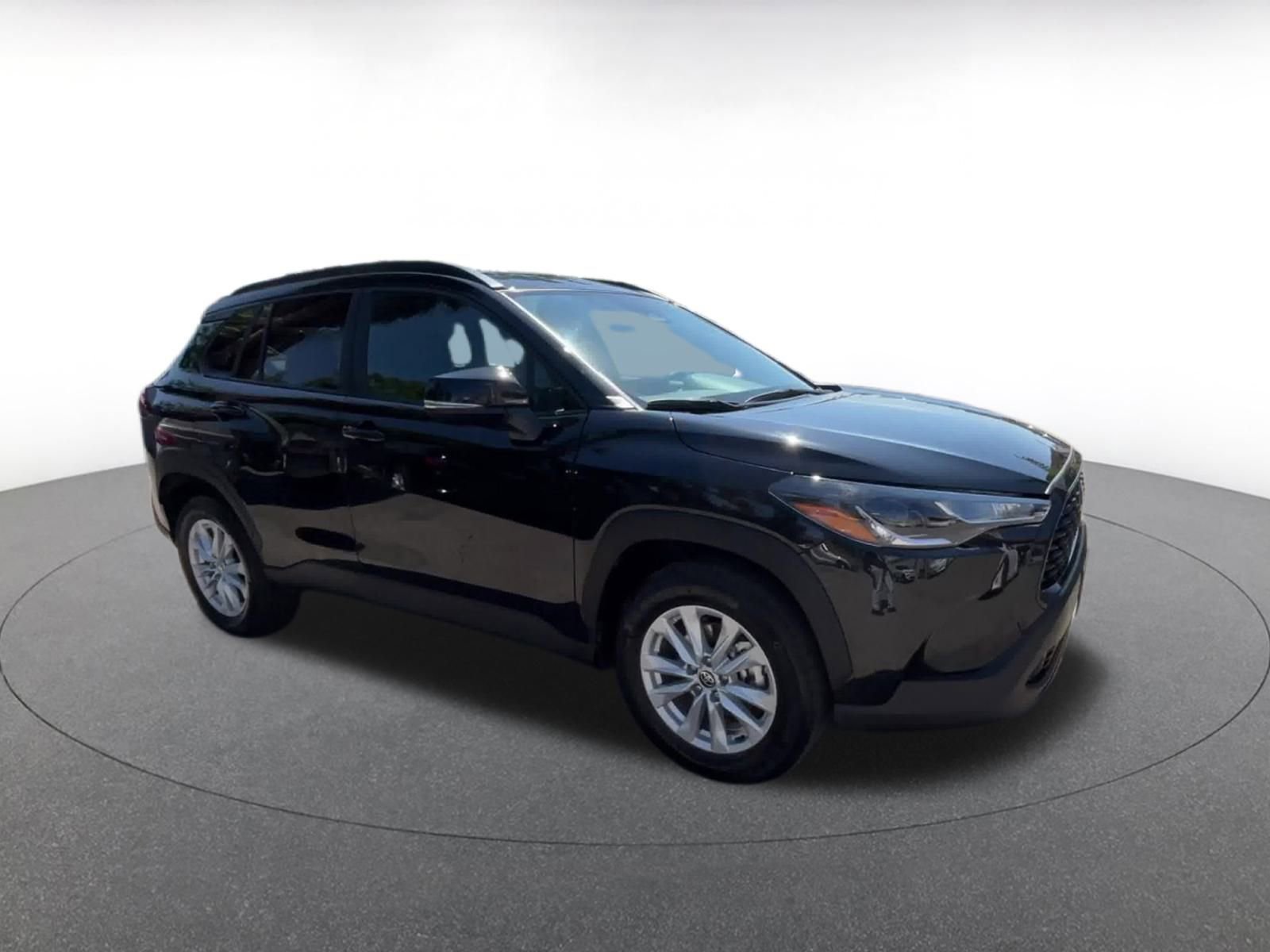 Thumbnail: 2025 Toyota Corolla Cross - 2