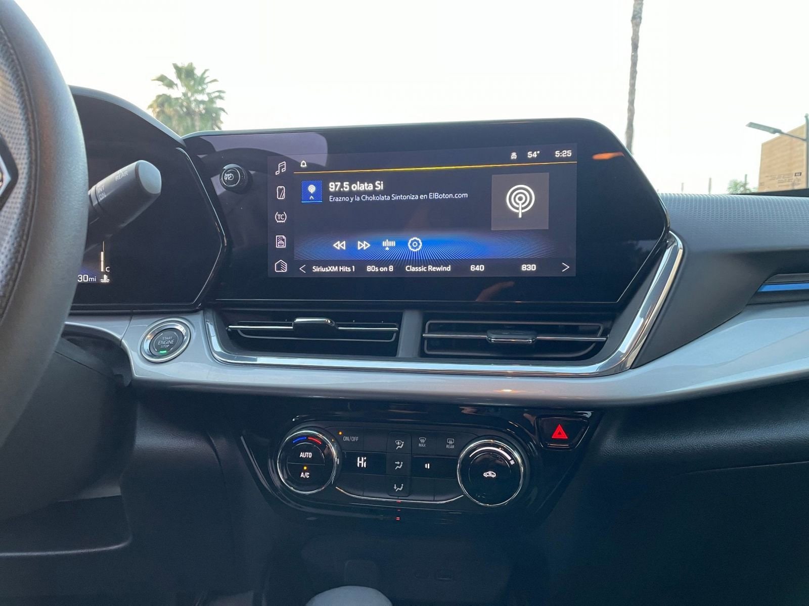 Thumbnail: 2025 Chevrolet Trax - 21