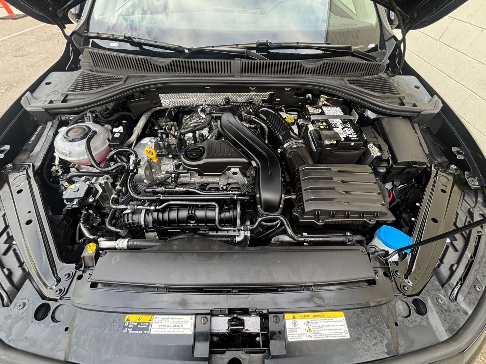 Thumbnail: 2025 Volkswagen Jetta - 32