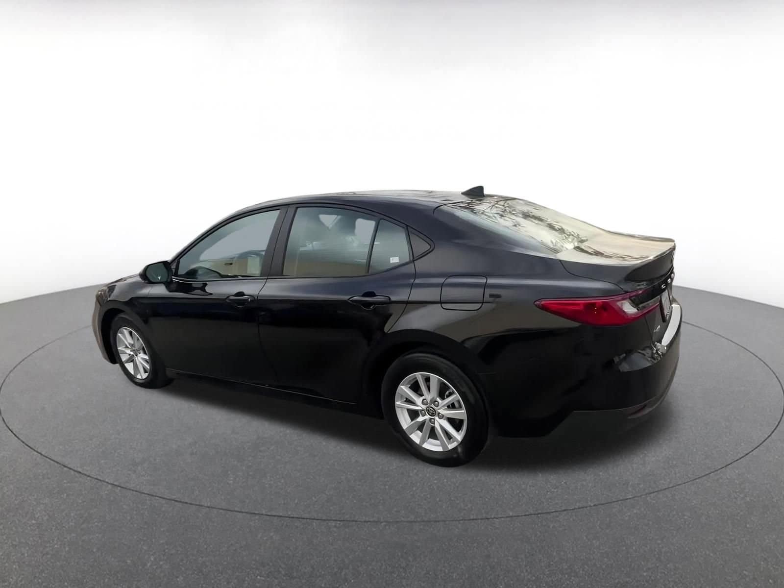 Thumbnail: 2025 Toyota Camry - 10