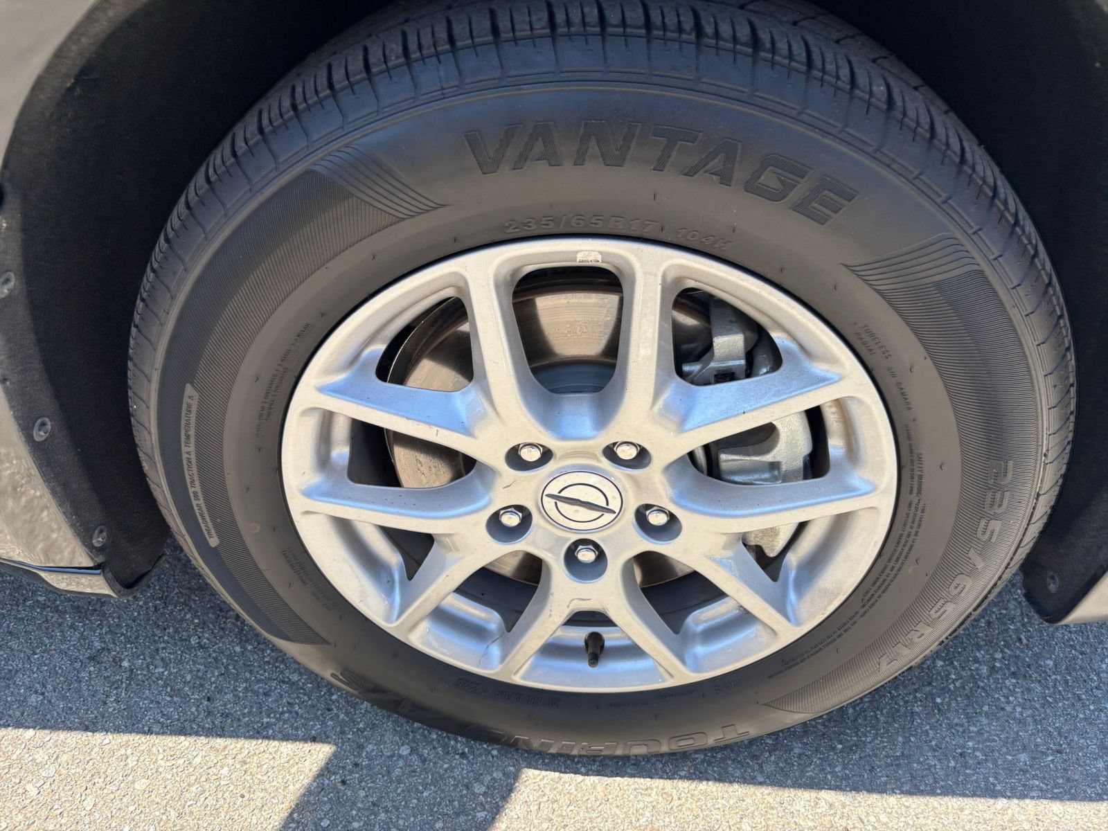 Thumbnail: 2024 Chrysler Voyager - 32