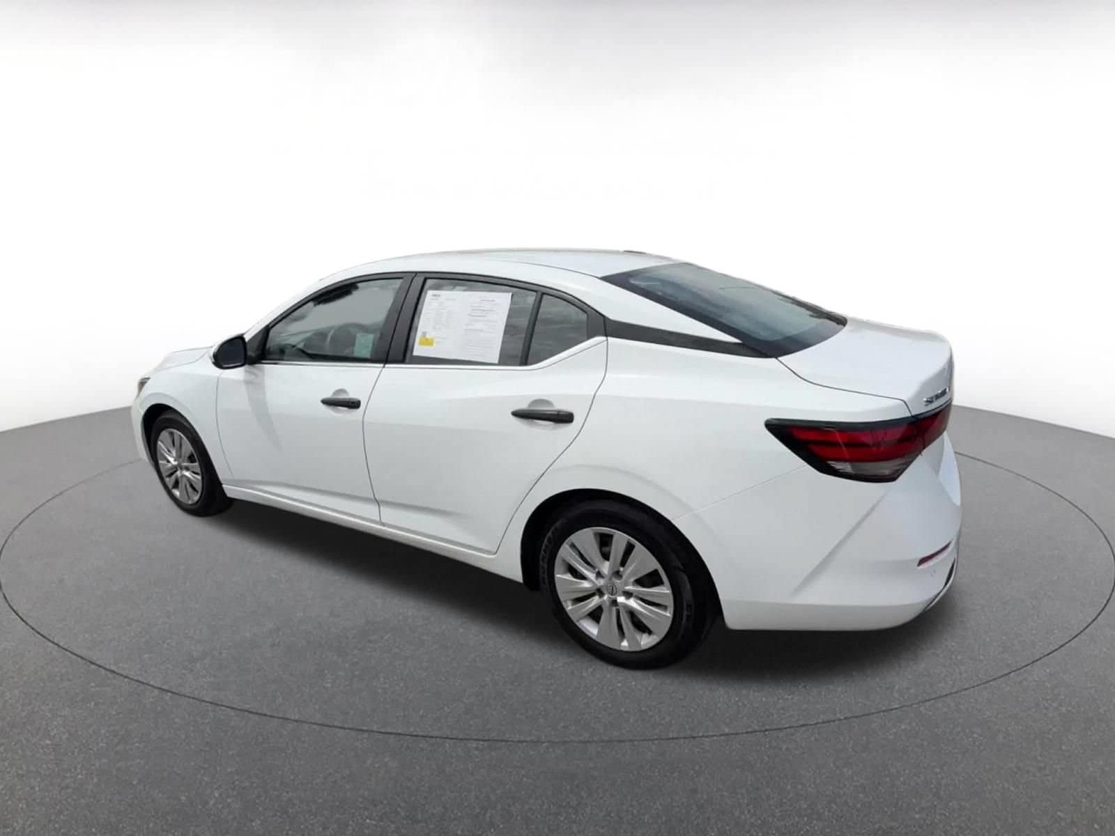 Thumbnail: 2025 Nissan Sentra - 9