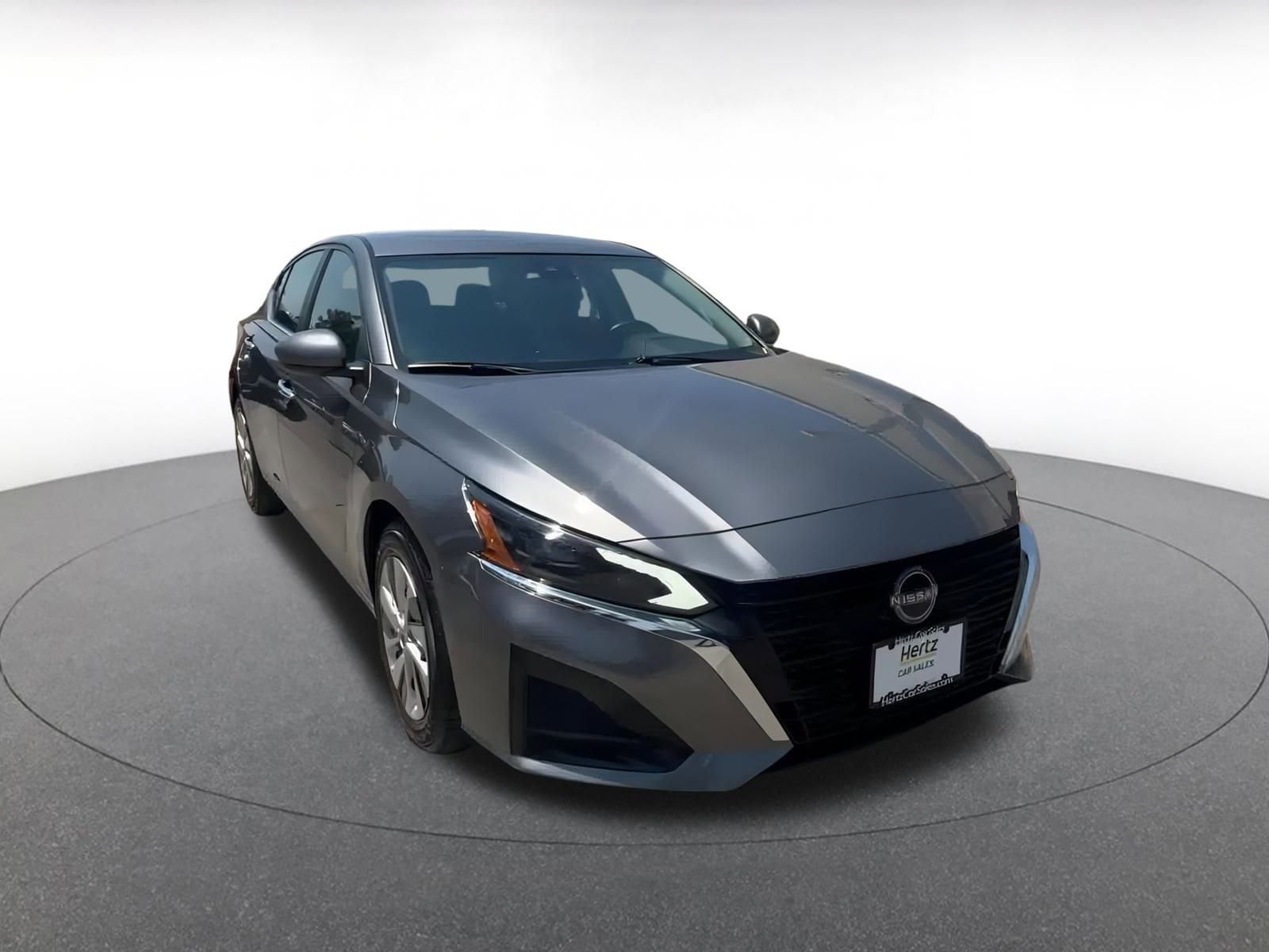 Thumbnail: 2023 Nissan Altima - 3