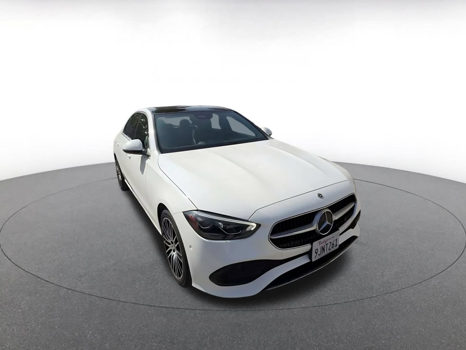 Thumbnail: 2024 Mercedes-Benz C-Class - 3