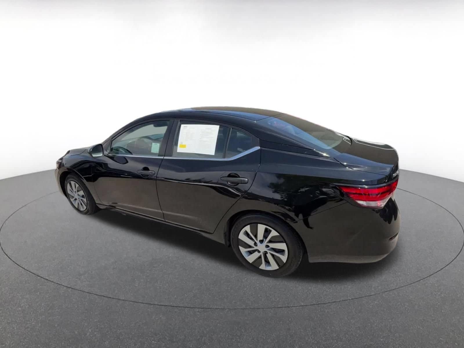Thumbnail: 2025 Nissan Sentra - 9