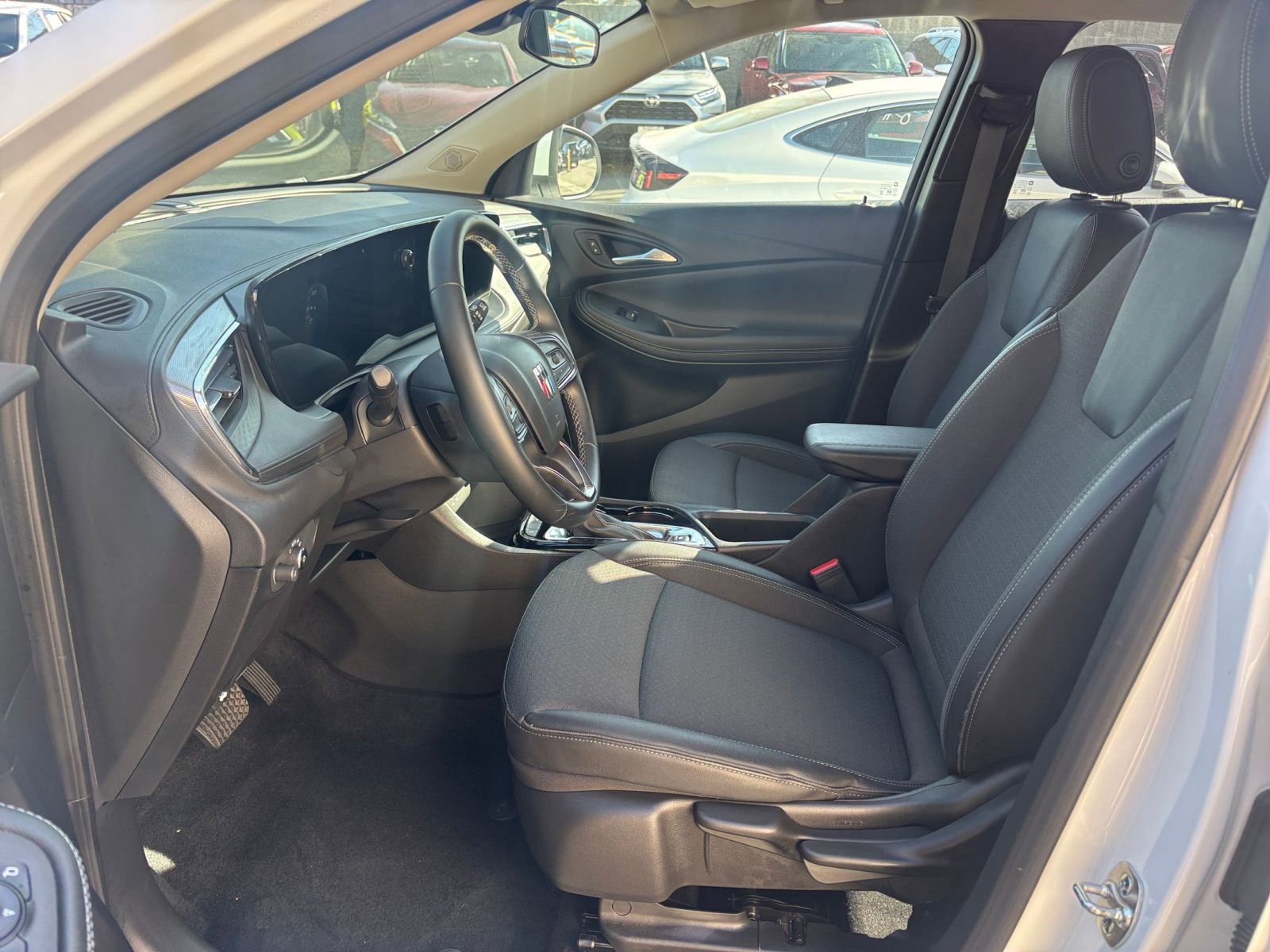 Thumbnail: 2025 Buick Encore GX - 27