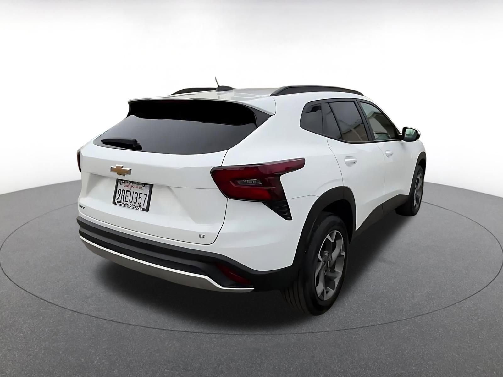 Thumbnail: 2025 Chevrolet Trax - 14