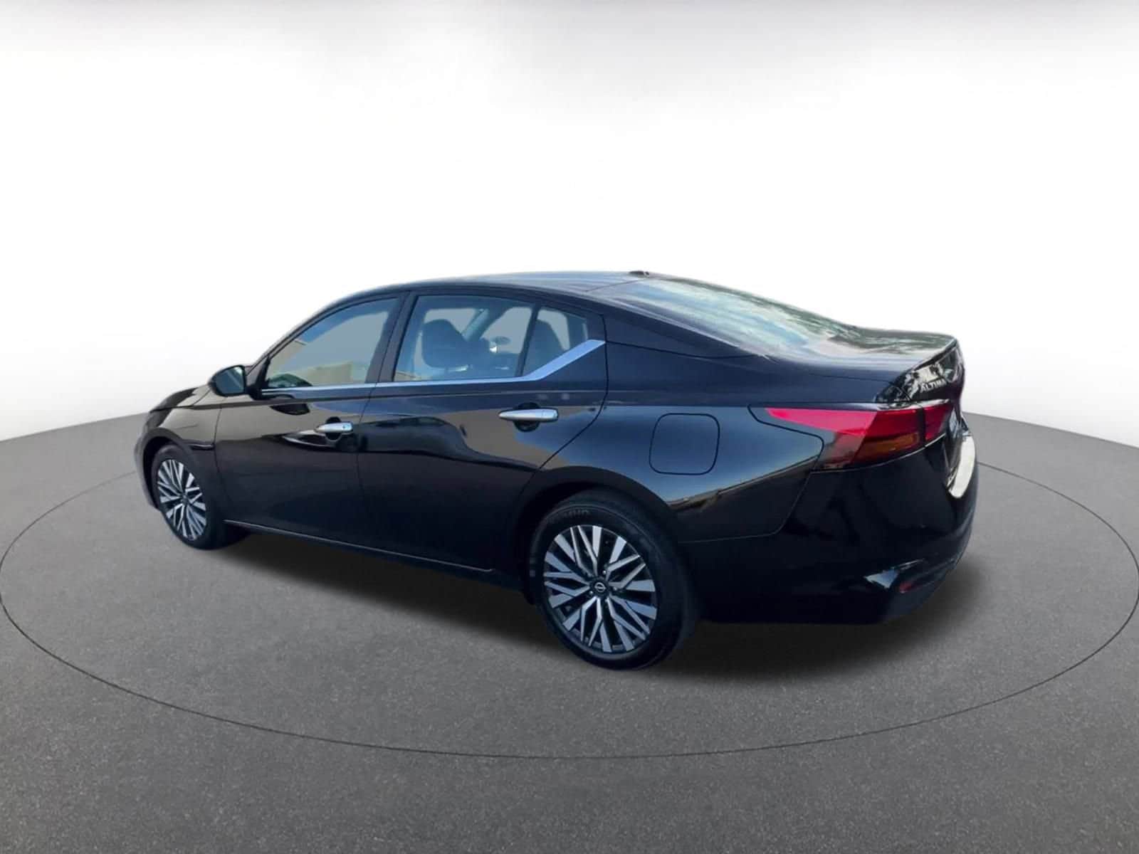 Thumbnail: 2024 Nissan Altima - 11