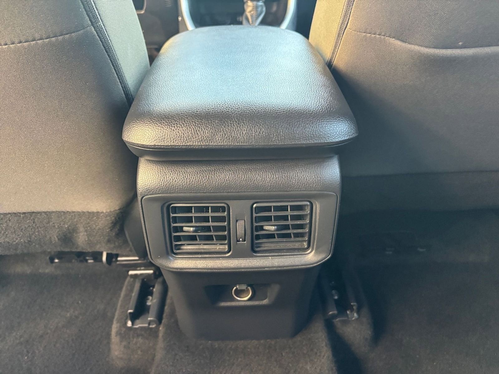 Thumbnail: 2025 Toyota RAV4 - 35