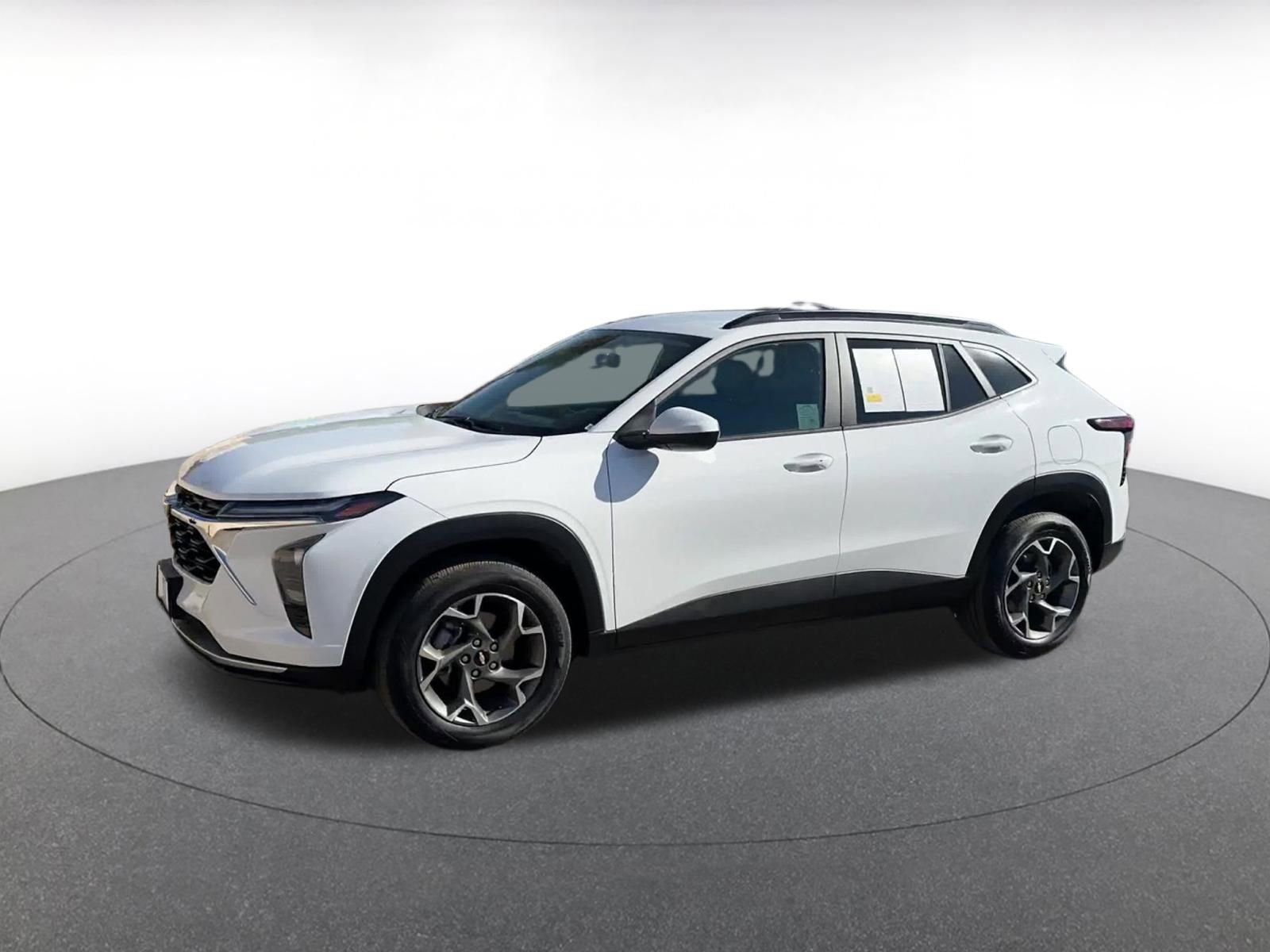 Thumbnail: 2025 Chevrolet Trax - 8