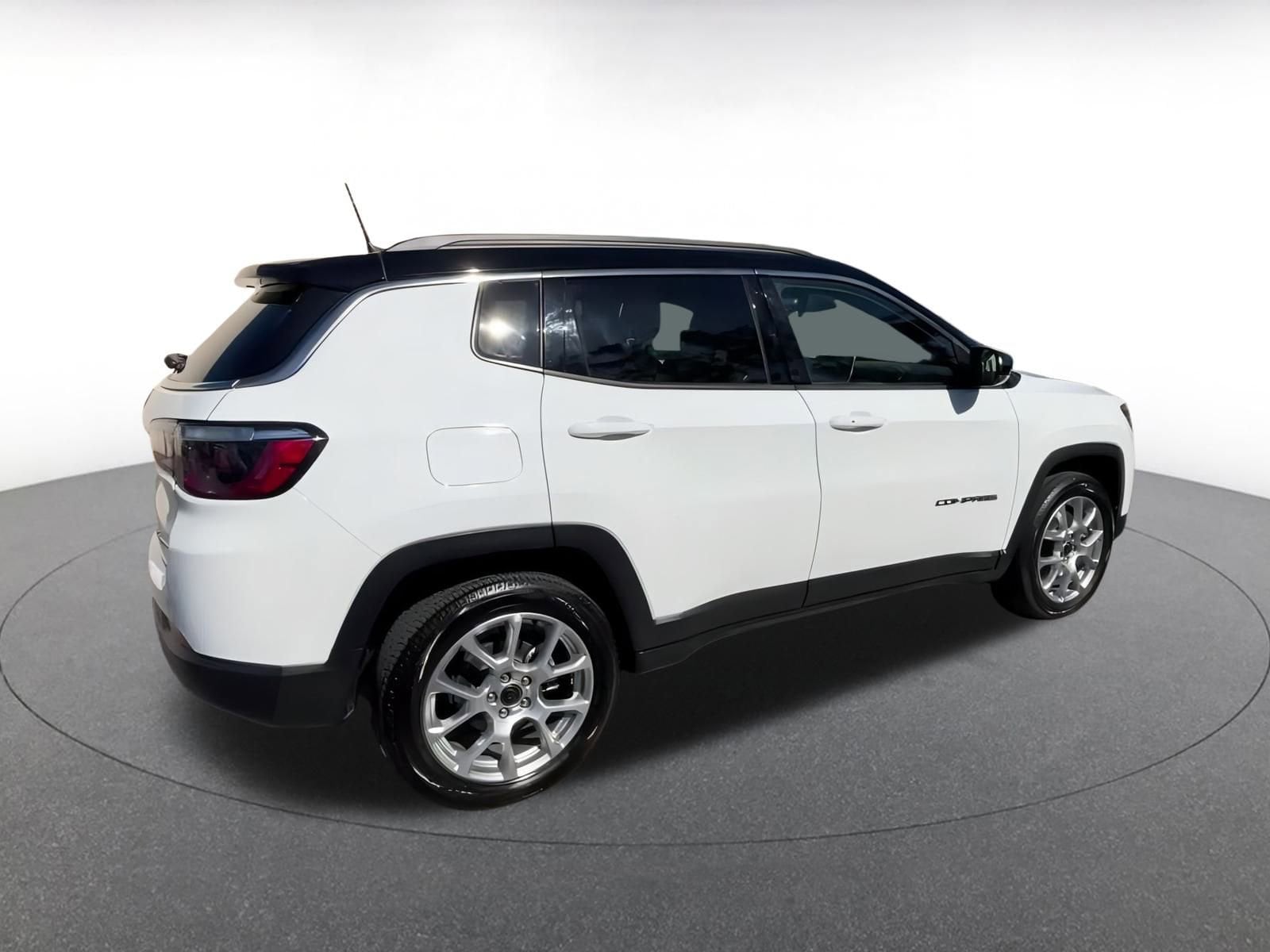 Thumbnail: 2025 Jeep Compass - 15