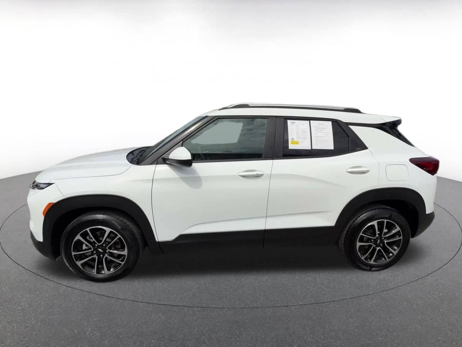 Thumbnail: 2025 Chevrolet TrailBlazer - 8
