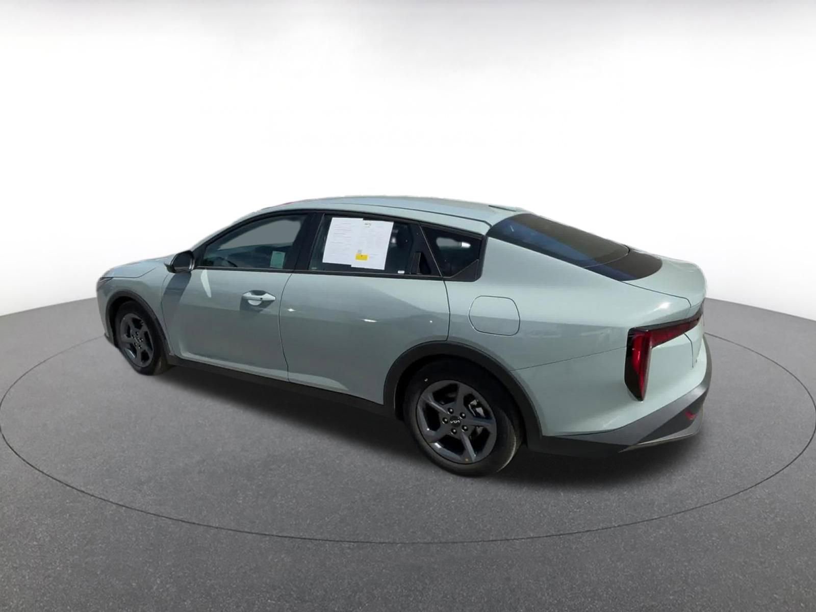 Thumbnail: 2025 Kia K4 - 10