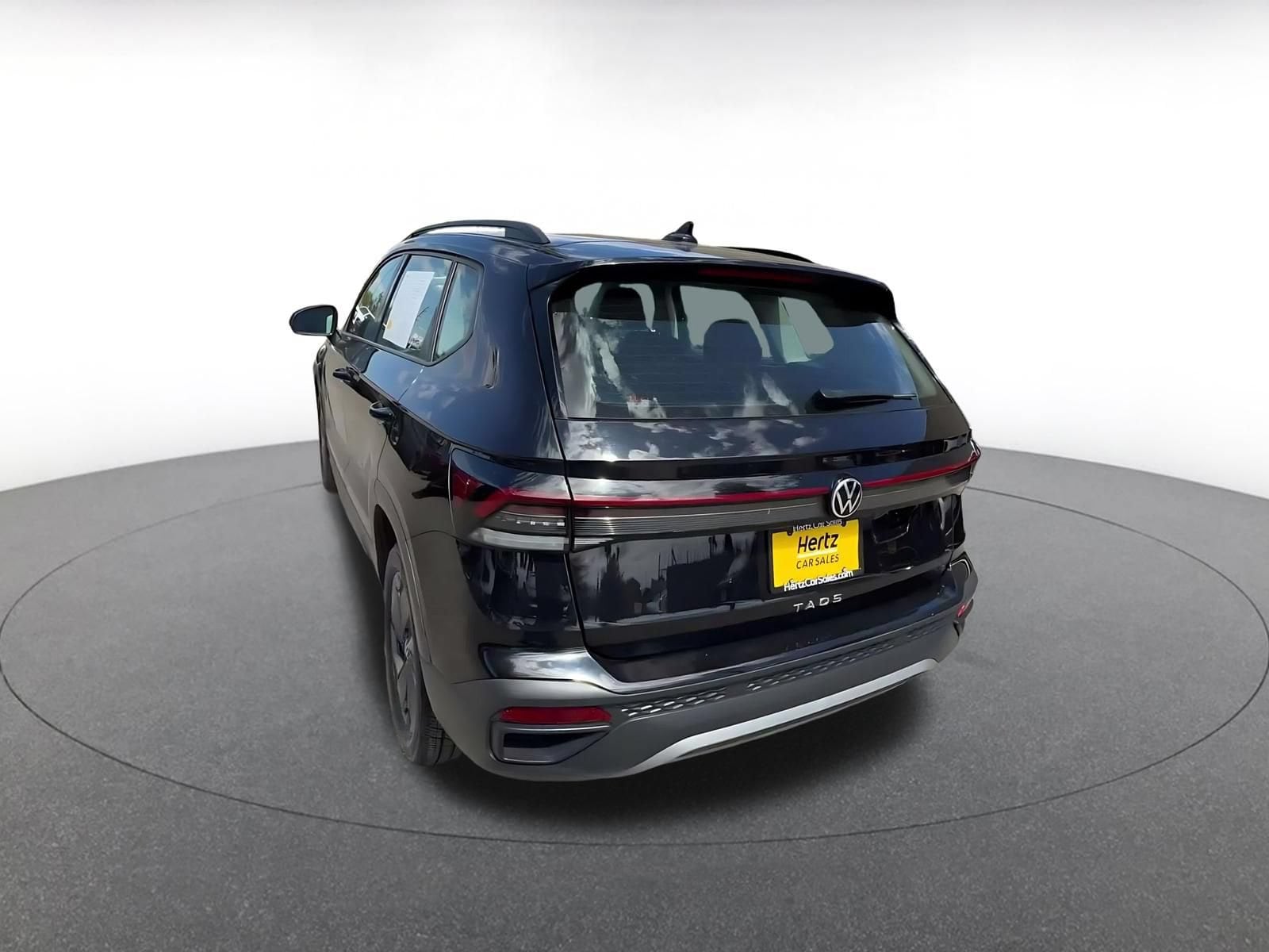 Thumbnail: 2025 Volkswagen Taos - 10