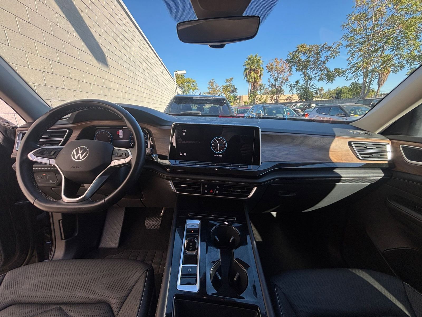 Thumbnail: 2025 Volkswagen Atlas - 33