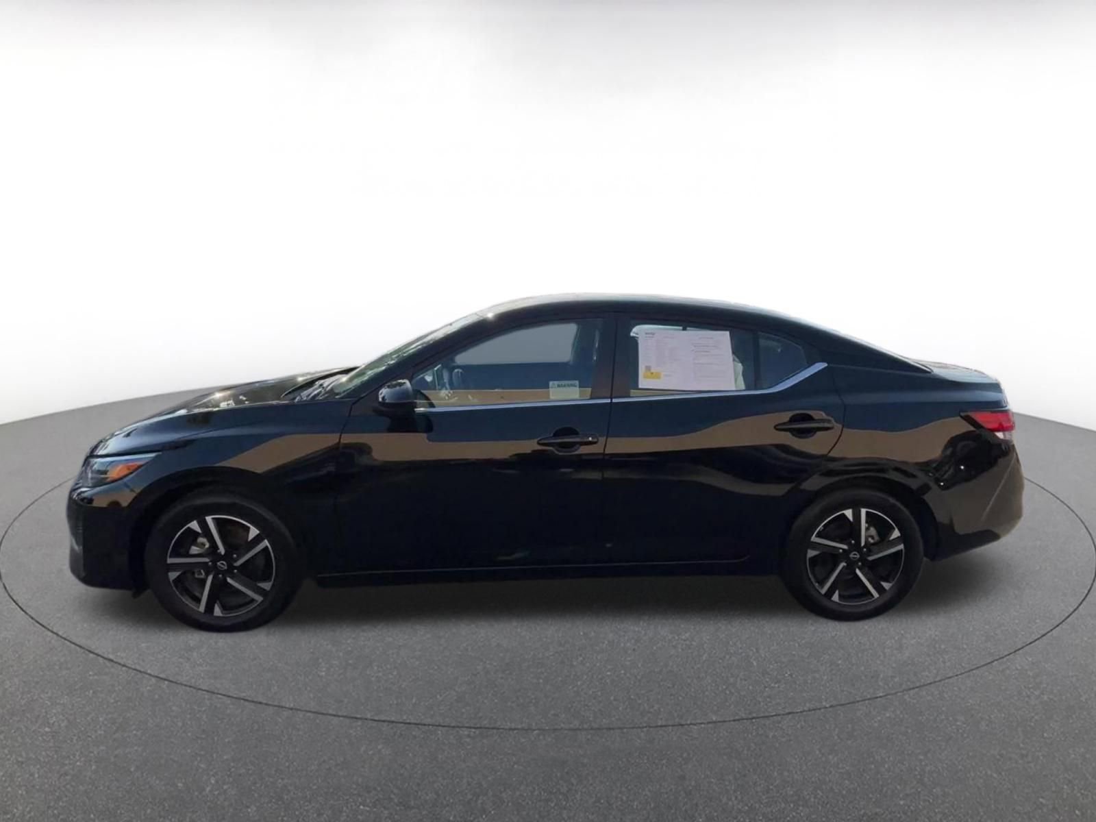 Thumbnail: 2025 Nissan Sentra - 9