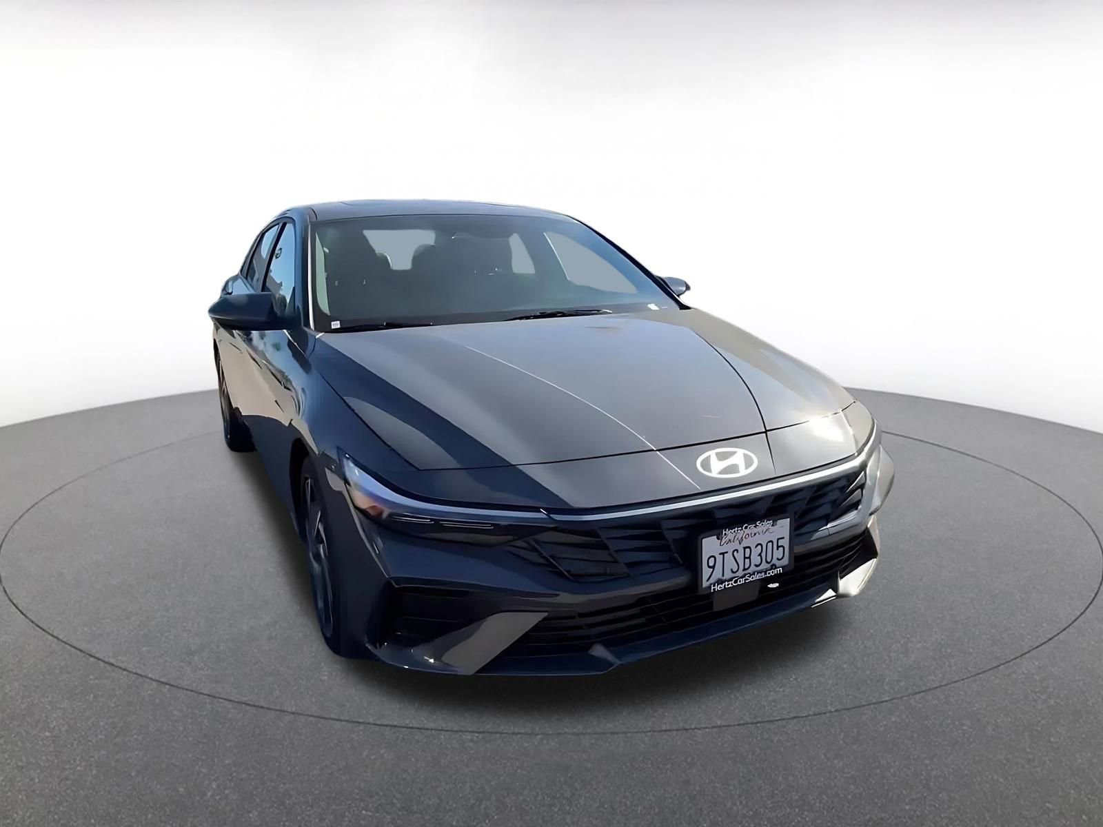 Thumbnail: 2025 Hyundai Elantra - 3