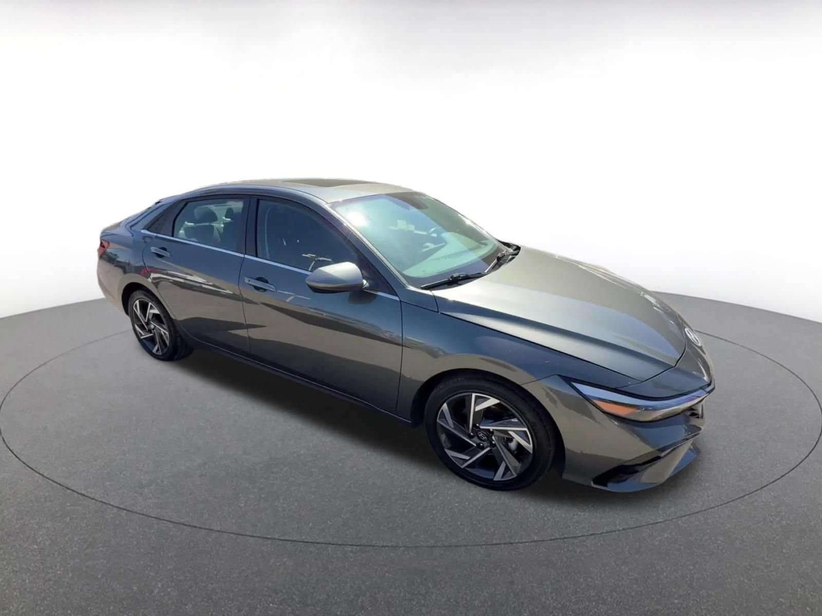 Thumbnail: 2025 Hyundai Elantra - 2