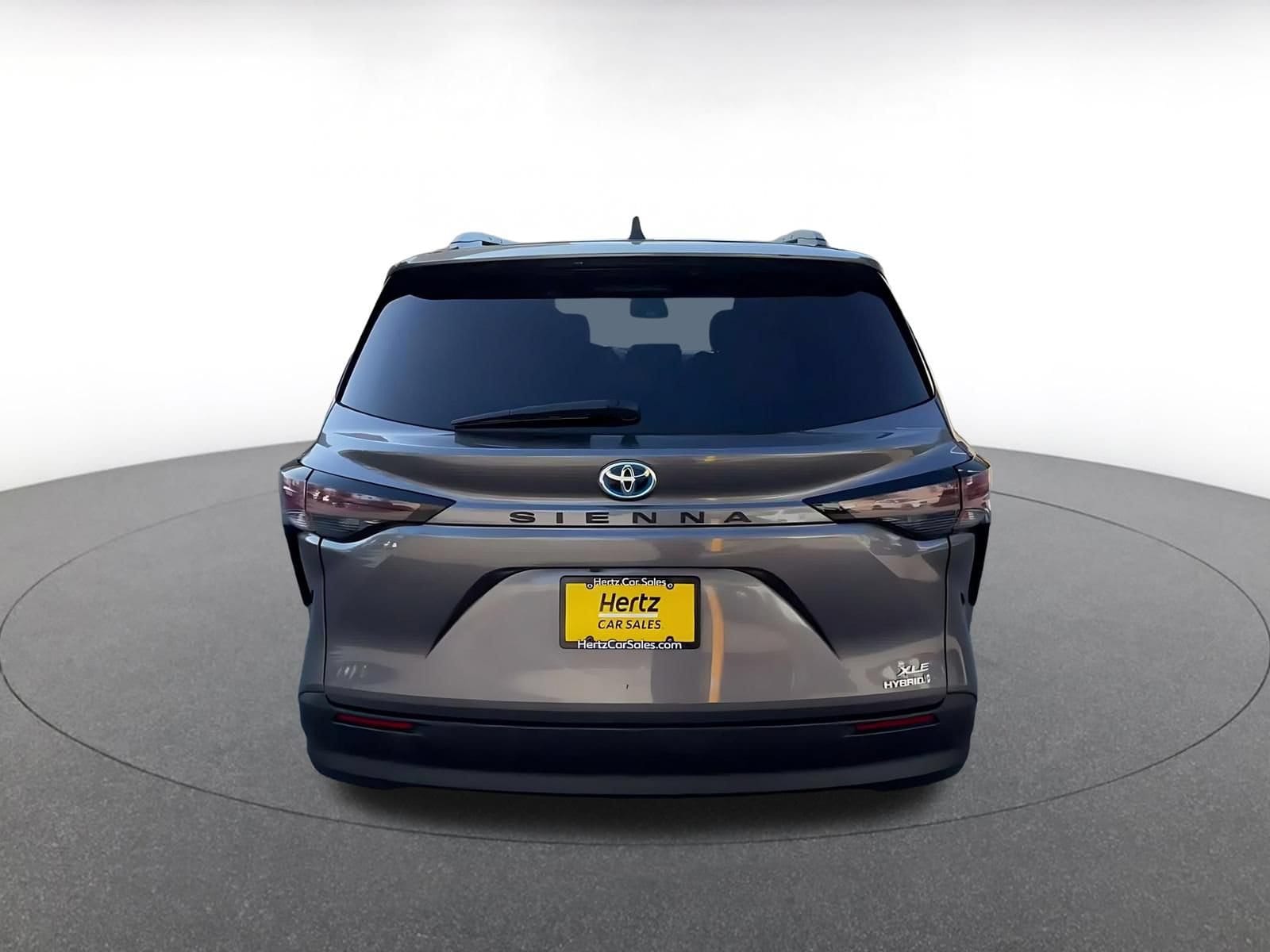 Thumbnail: 2024 Toyota Sienna - 12