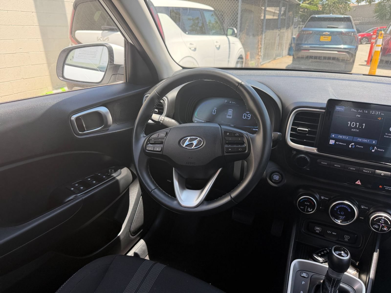 Thumbnail: 2025 Hyundai Venue - 34