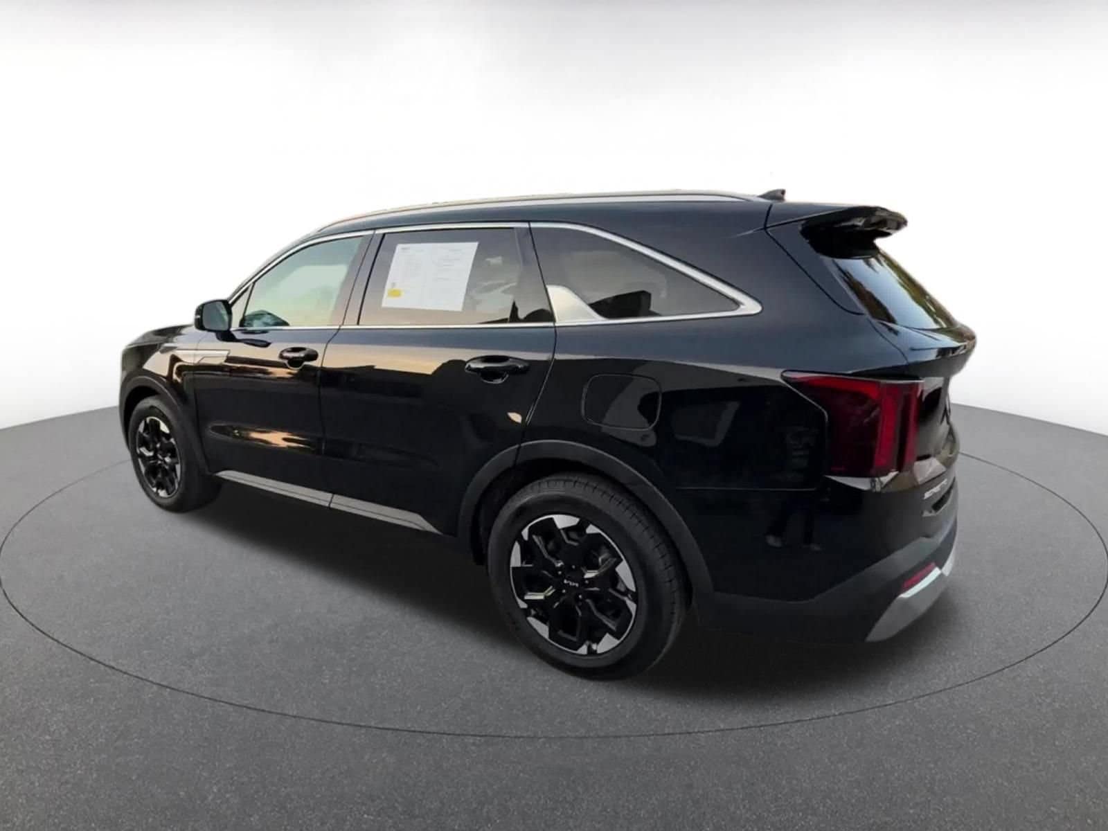 Thumbnail: 2024 Kia Sorento - 9